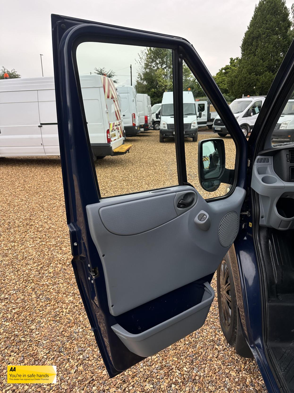 Ford Transit 2.2 TDCi 350 Panel Van 3dr Diesel Manual FWD L2 H3 (209 g/km, 123 bhp)