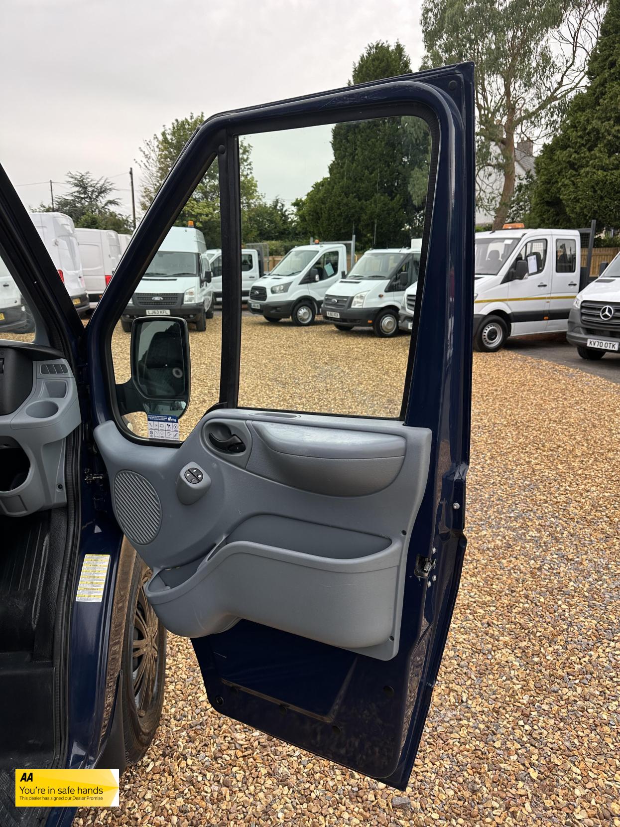 Ford Transit 2.2 TDCi 350 Panel Van 3dr Diesel Manual FWD L2 H3 (209 g/km, 123 bhp)