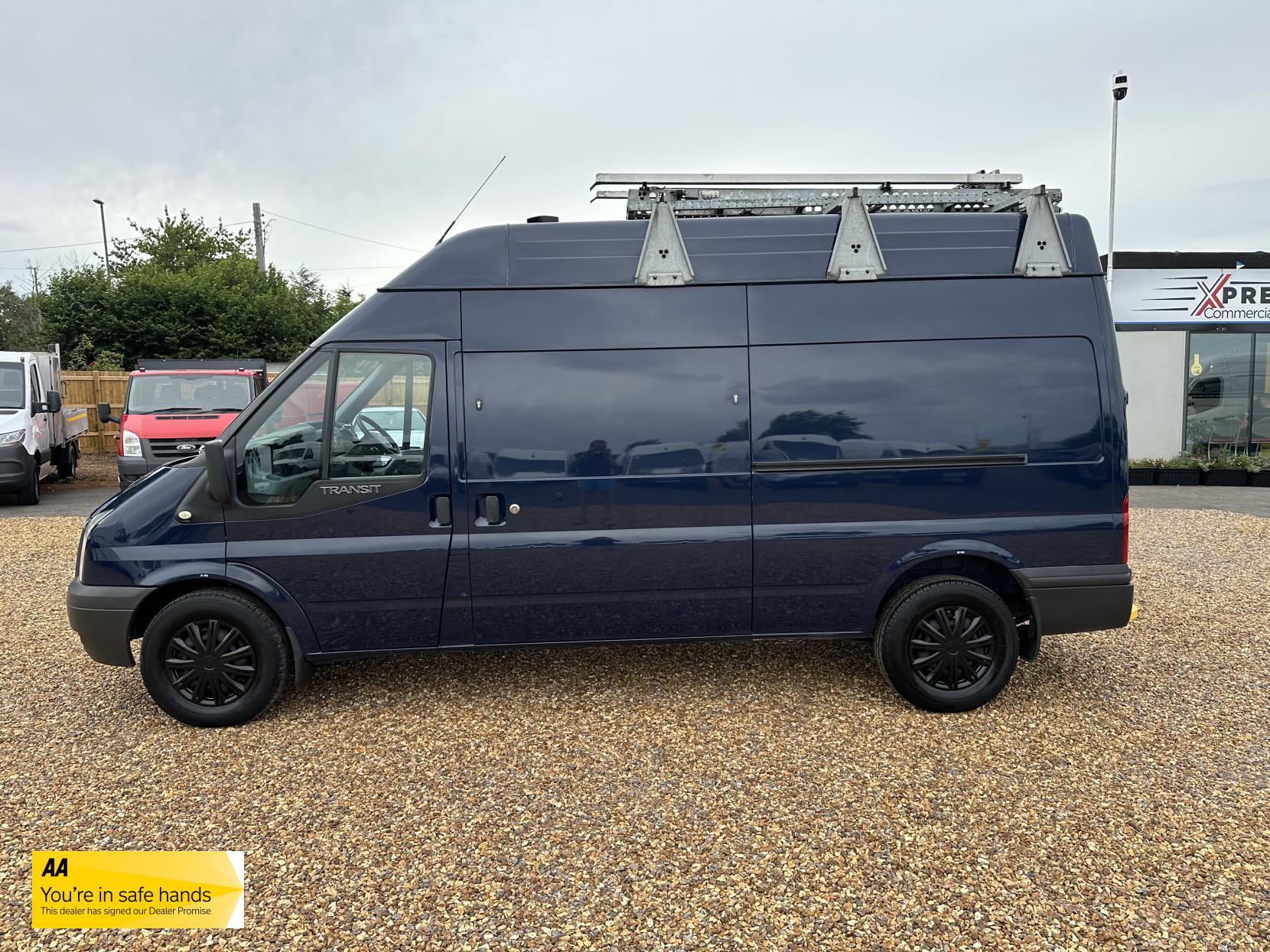 Ford Transit 2.2 TDCi 350 Panel Van 3dr Diesel Manual FWD L2 H3 (209 g/km, 123 bhp)