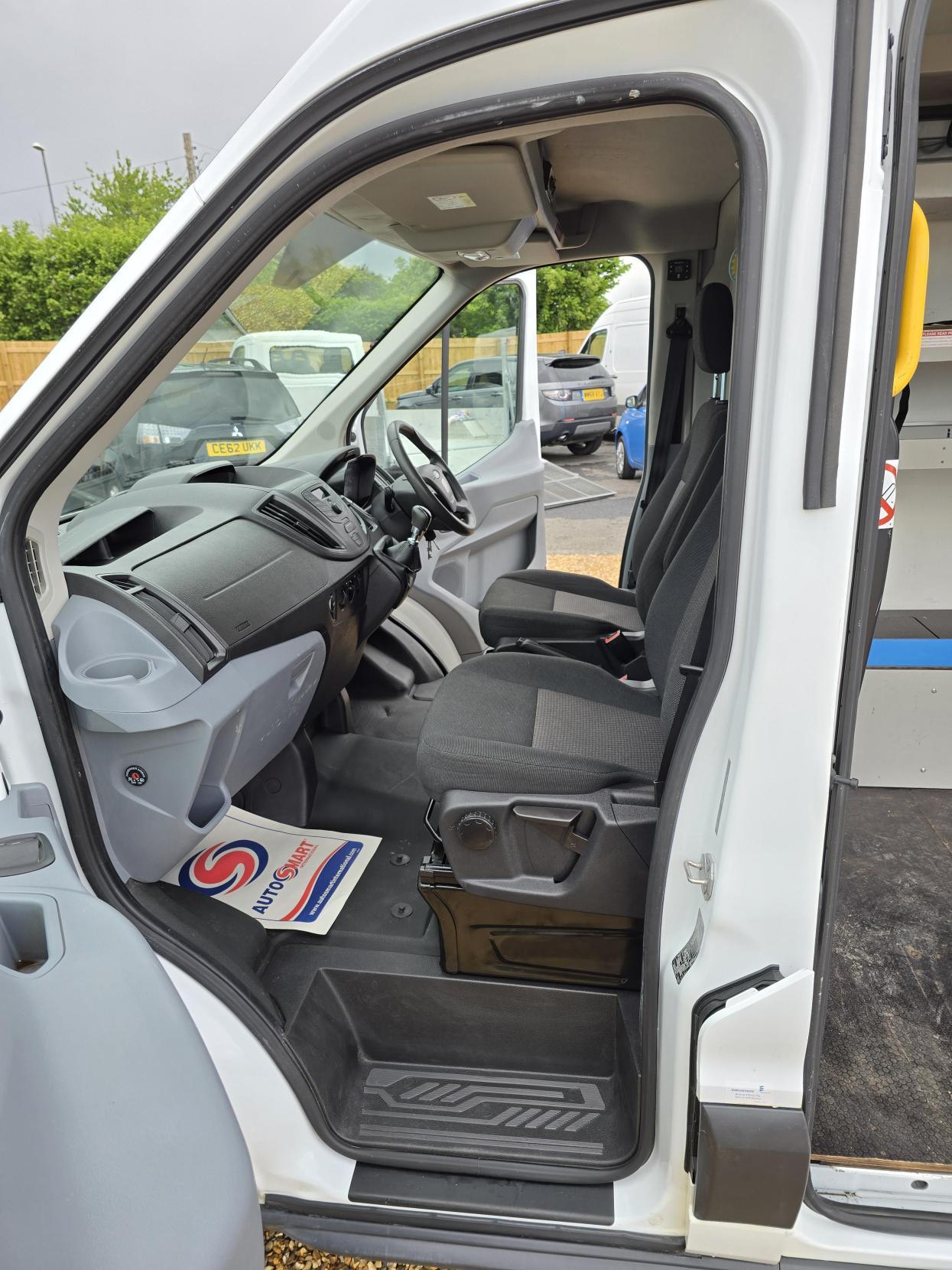 Ford Transit 2.0 350 EcoBlue Panel Van 5dr Diesel Manual FWD L2 H3 Euro 6 (130 ps)