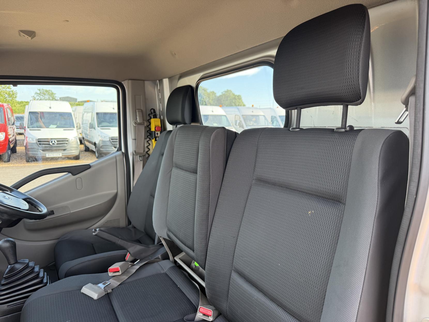 2014 Nissan NT400 Cabstar 2.5 dCi 35.14 Tipper 2dr Diesel Manual L1 H1 (238 g/km, 136 bhp) - Thumbnail 19