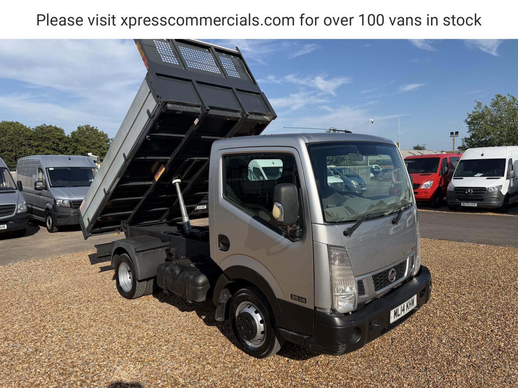 2014 Nissan NT400 Cabstar 2.5 dCi 35.14 Tipper 2dr Diesel Manual L1 H1 (238 g/km, 136 bhp) - Thumbnail 5