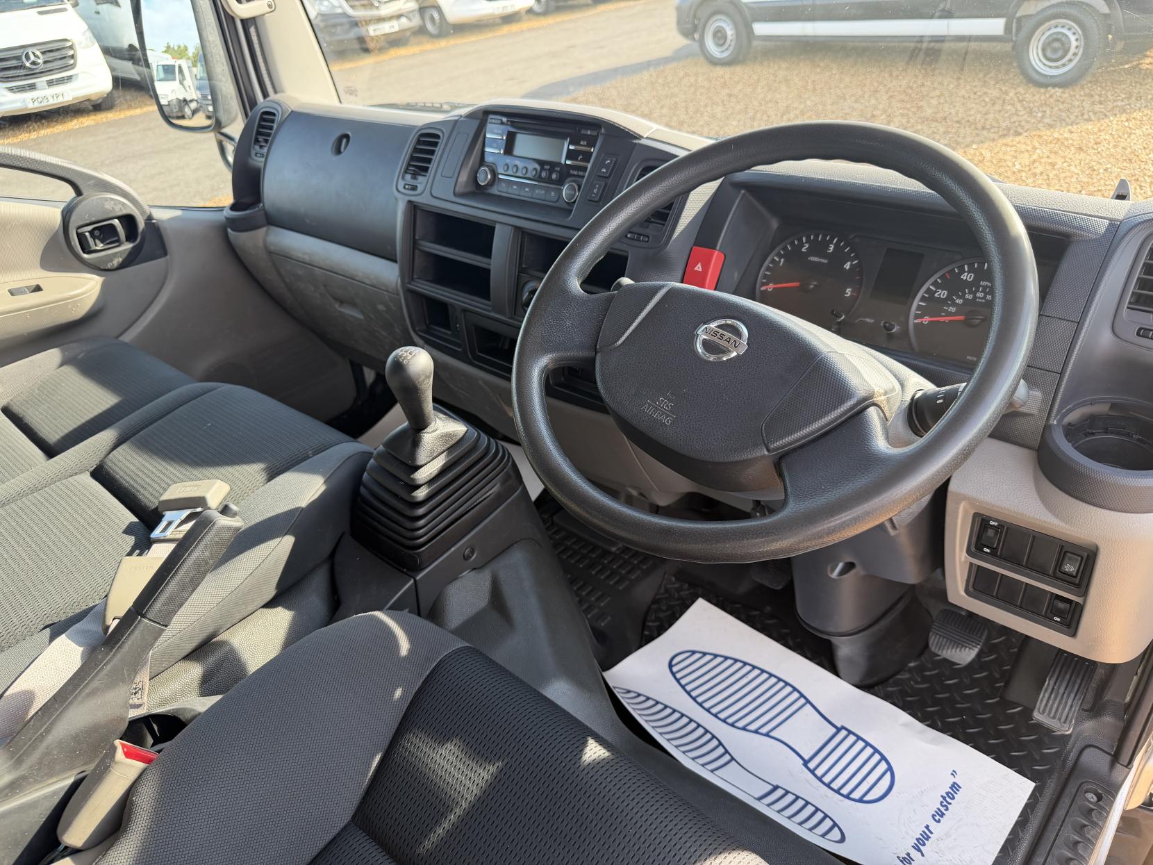 2014 Nissan NT400 Cabstar 2.5 dCi 35.14 Tipper 2dr Diesel Manual L1 H1 (238 g/km, 136 bhp) - Thumbnail 2