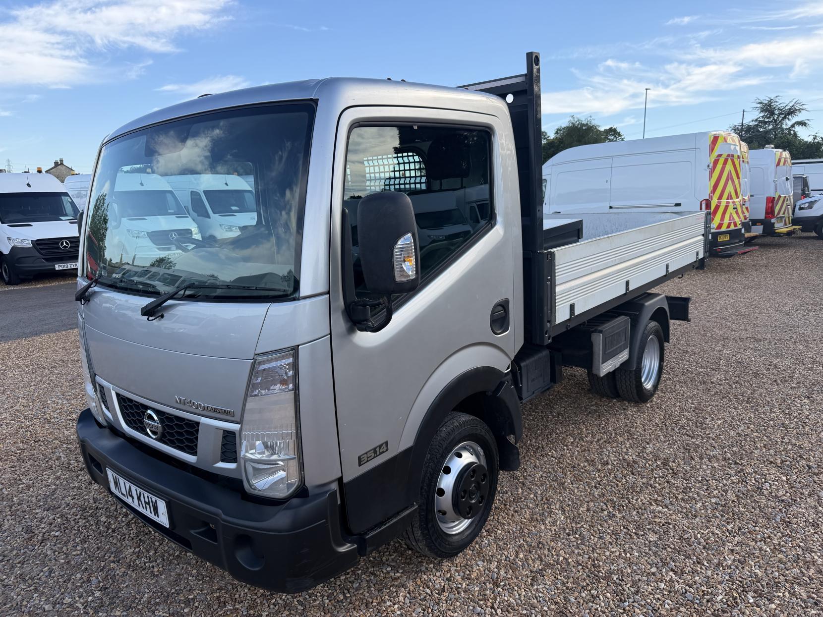 2014 Nissan NT400 Cabstar 2.5 dCi 35.14 Tipper 2dr Diesel Manual L1 H1 (238 g/km, 136 bhp) - Thumbnail 31