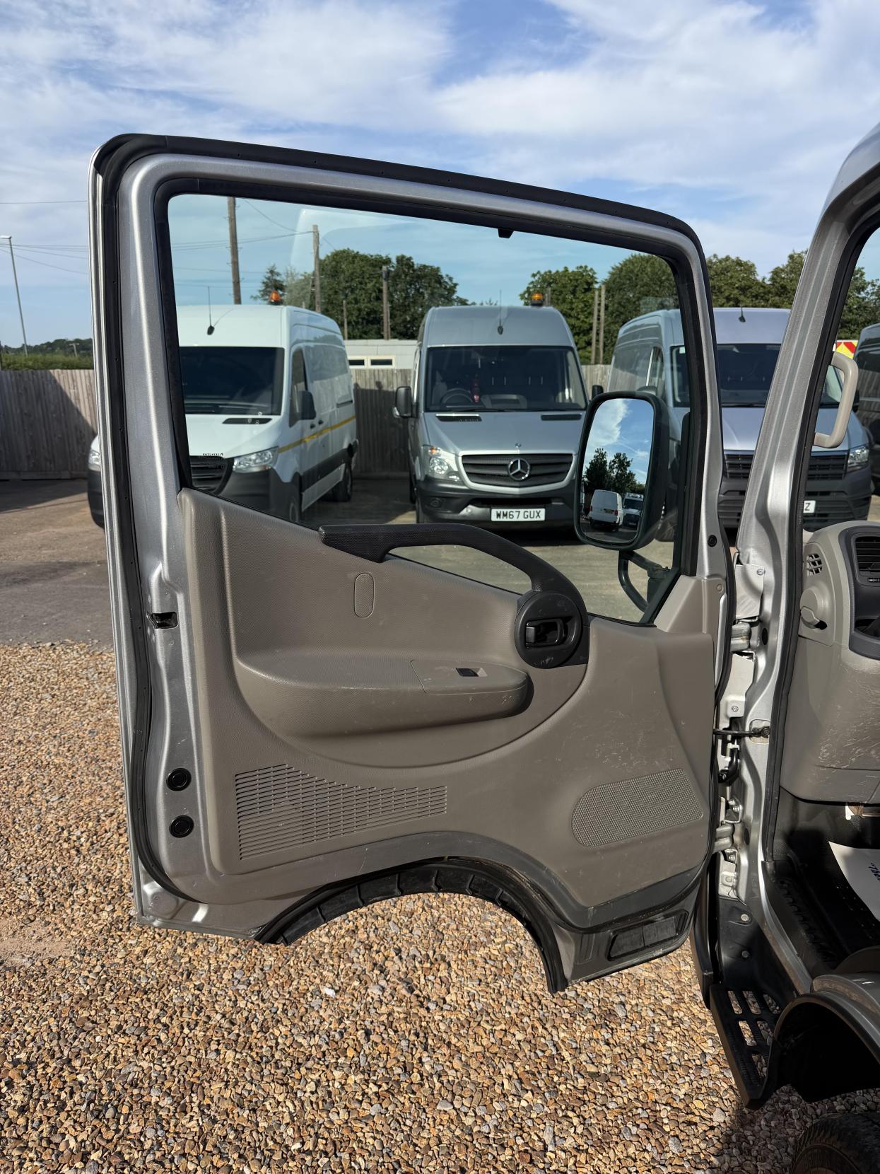 2014 Nissan NT400 Cabstar 2.5 dCi 35.14 Tipper 2dr Diesel Manual L1 H1 (238 g/km, 136 bhp) - Thumbnail 20