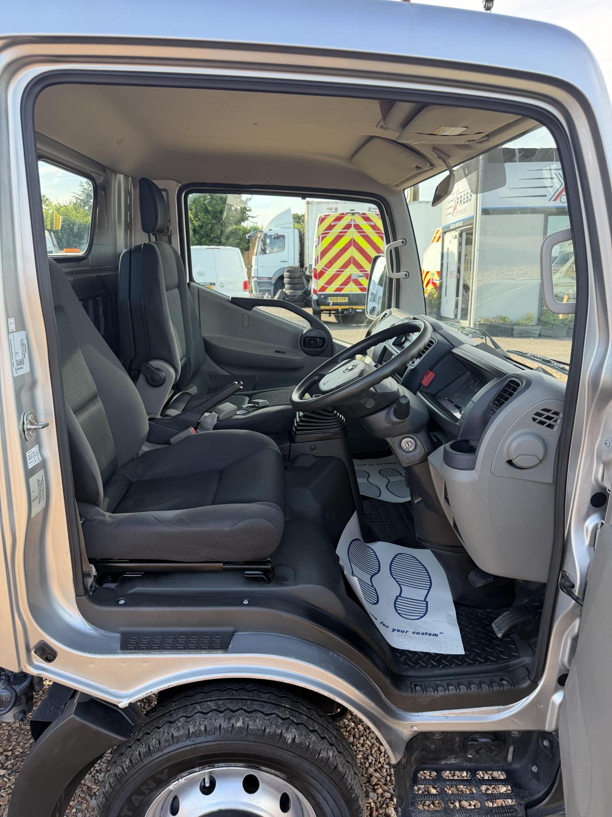 2014 Nissan NT400 Cabstar 2.5 dCi 35.14 Tipper 2dr Diesel Manual L1 H1 (238 g/km, 136 bhp) - Thumbnail 14
