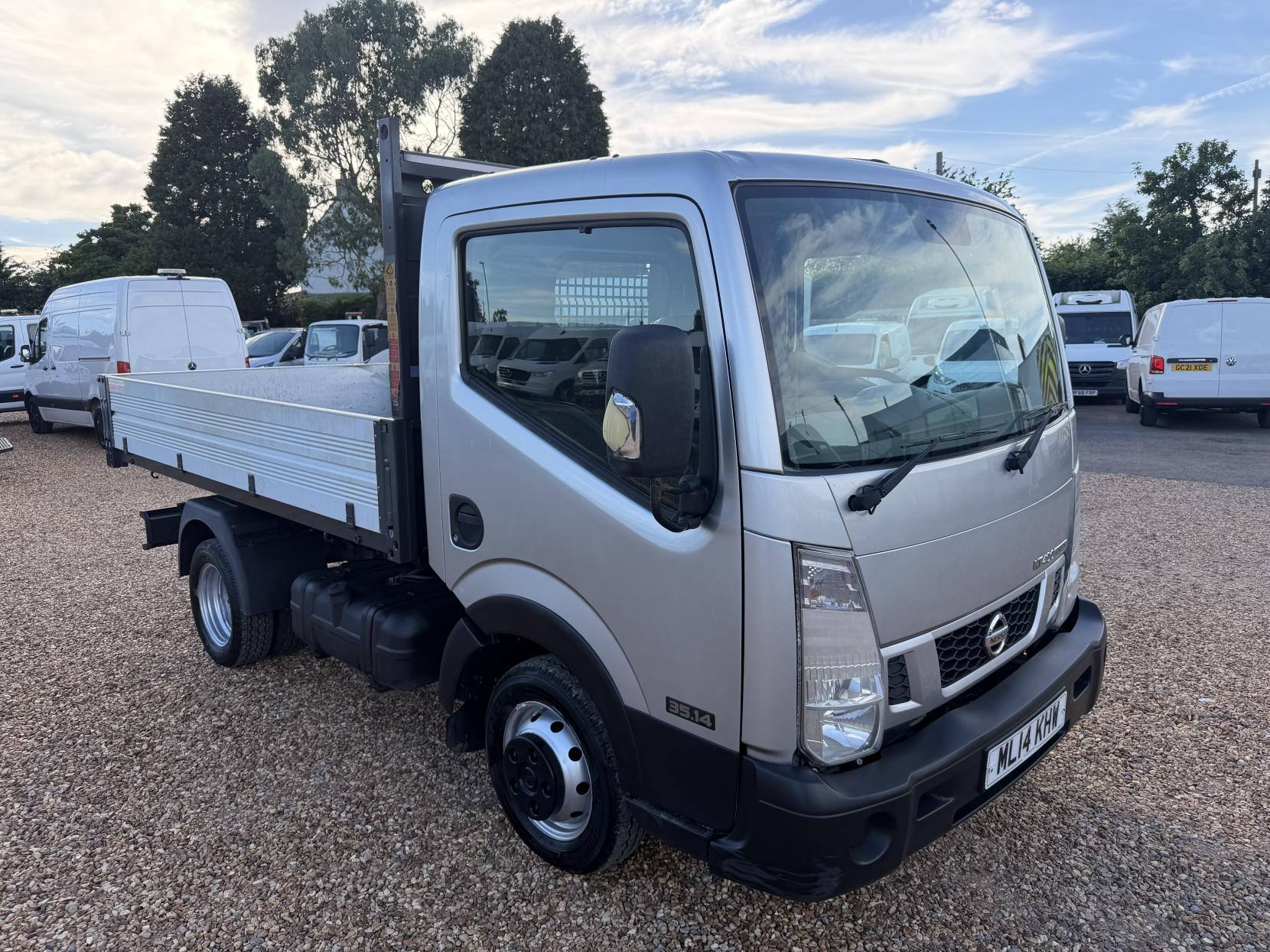 2014 Nissan NT400 Cabstar 2.5 dCi 35.14 Tipper 2dr Diesel Manual L1 H1 (238 g/km, 136 bhp) - Thumbnail 30