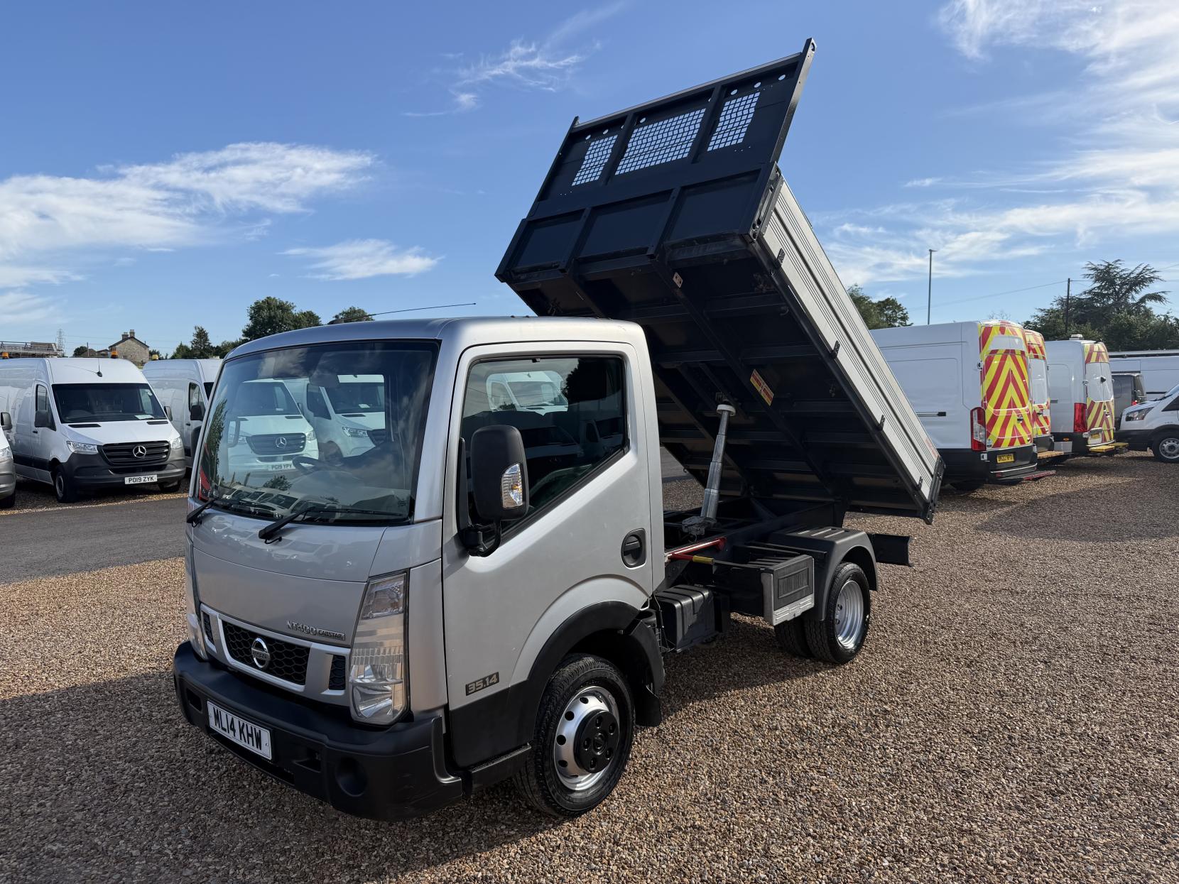 2014 Nissan NT400 Cabstar 2.5 dCi 35.14 Tipper 2dr Diesel Manual L1 H1 (238 g/km, 136 bhp) - Thumbnail 7