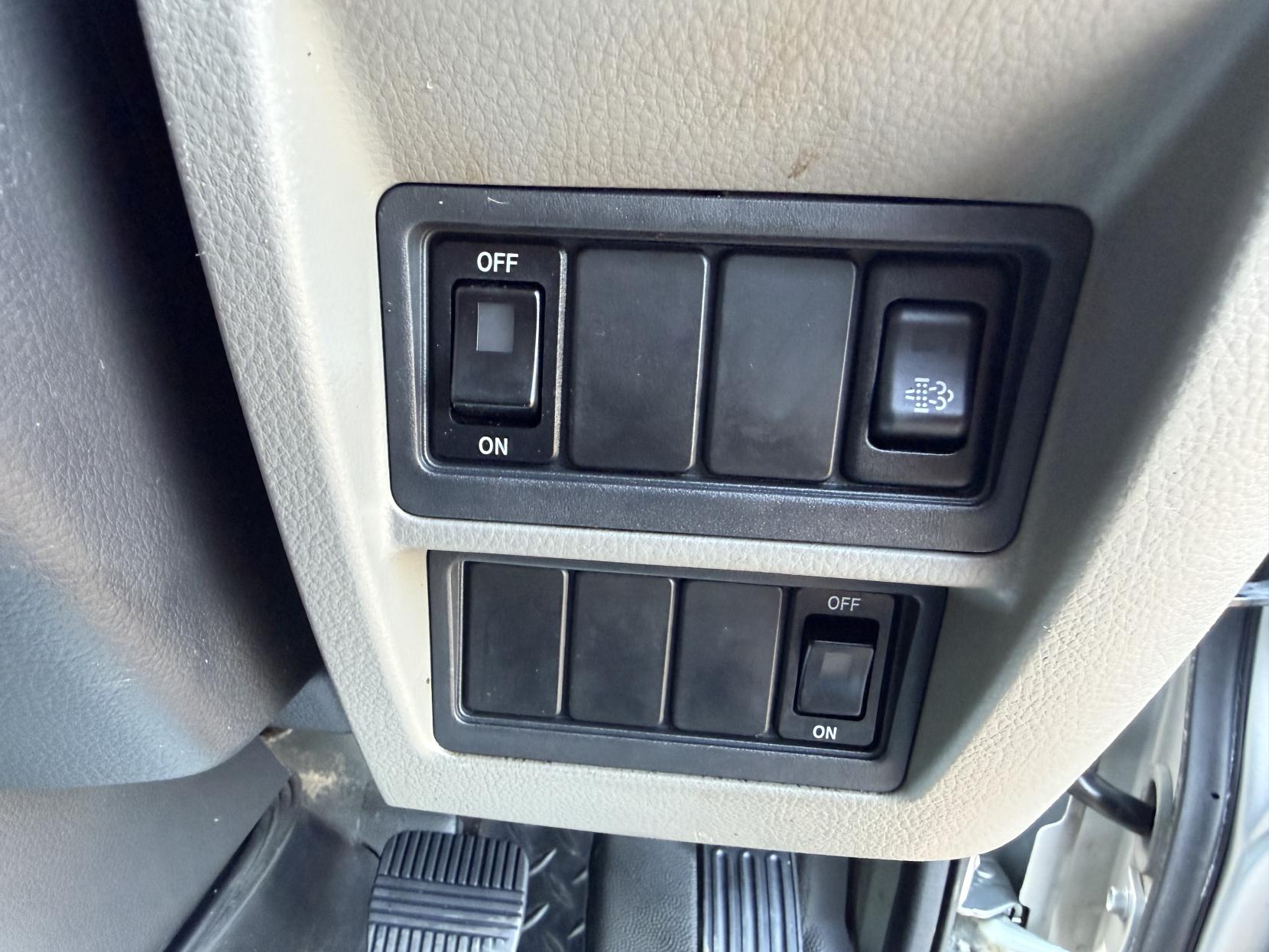 2014 Nissan NT400 Cabstar 2.5 dCi 35.14 Tipper 2dr Diesel Manual L1 H1 (238 g/km, 136 bhp) - Thumbnail 44