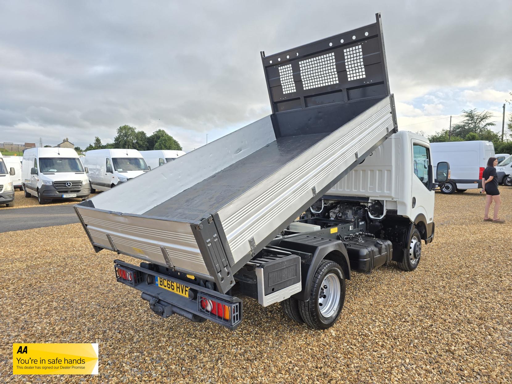 Nissan NT400 Cabstar 3.0 dCi 35.13 Tipper 2dr Diesel Manual L1 Euro 6 (130 ps)