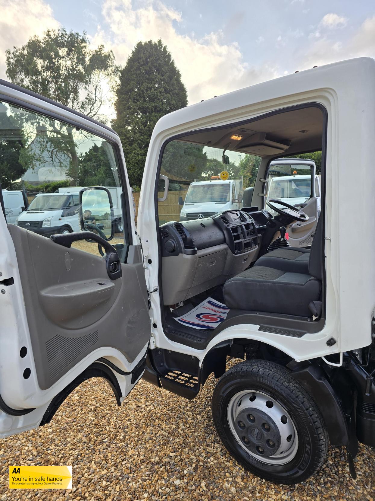 Nissan NT400 Cabstar 3.0 dCi 35.13 Tipper 2dr Diesel Manual L1 Euro 6 (130 ps)