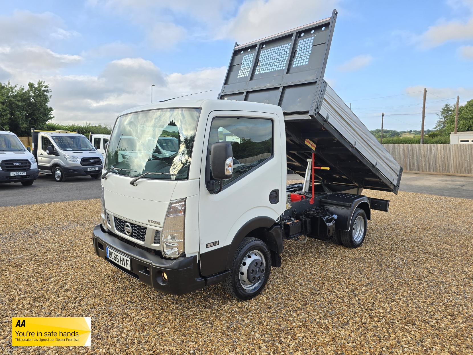 Nissan NT400 Cabstar 3.0 dCi 35.13 Tipper 2dr Diesel Manual L1 Euro 6 (130 ps)