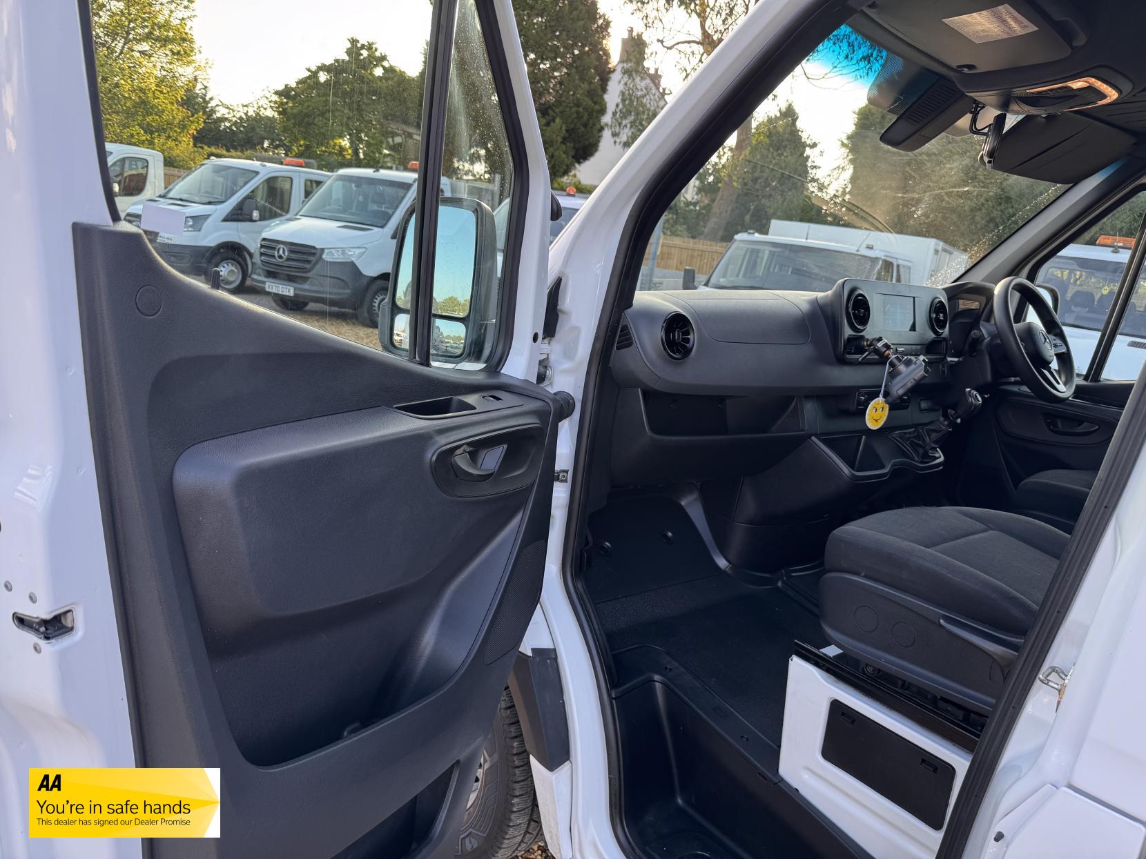 Mercedes-Benz Sprinter 2.1 311 CDI Panel Van 5dr Diesel Manual RWD L3 H2 Euro 6 (114 ps)