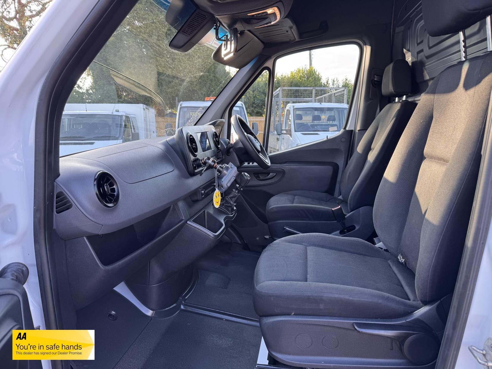 Mercedes-Benz Sprinter 2.1 311 CDI Panel Van 5dr Diesel Manual RWD L3 H2 Euro 6 (114 ps)