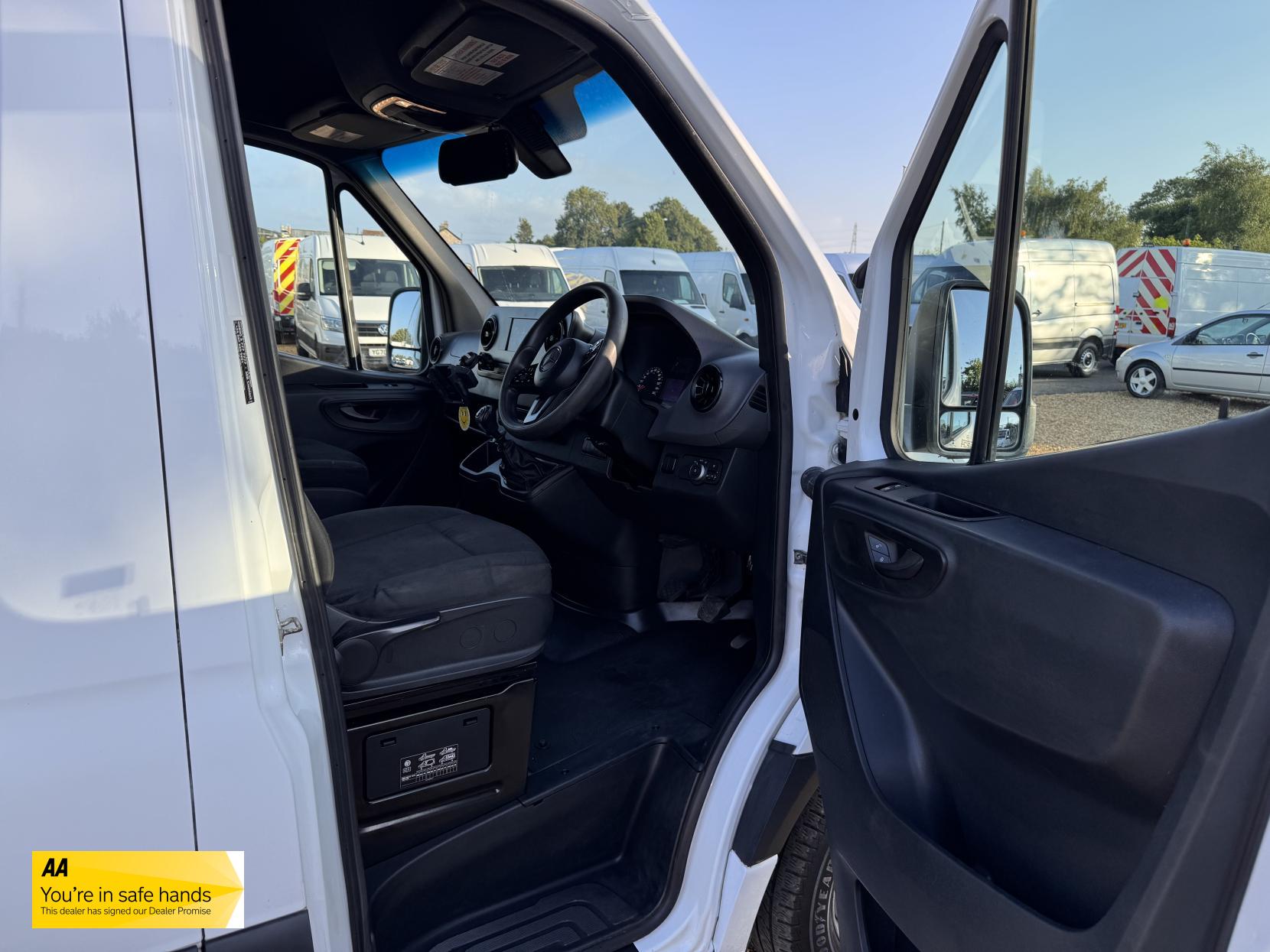 Mercedes-Benz Sprinter 2.1 311 CDI Panel Van 5dr Diesel Manual RWD L3 H2 Euro 6 (114 ps)