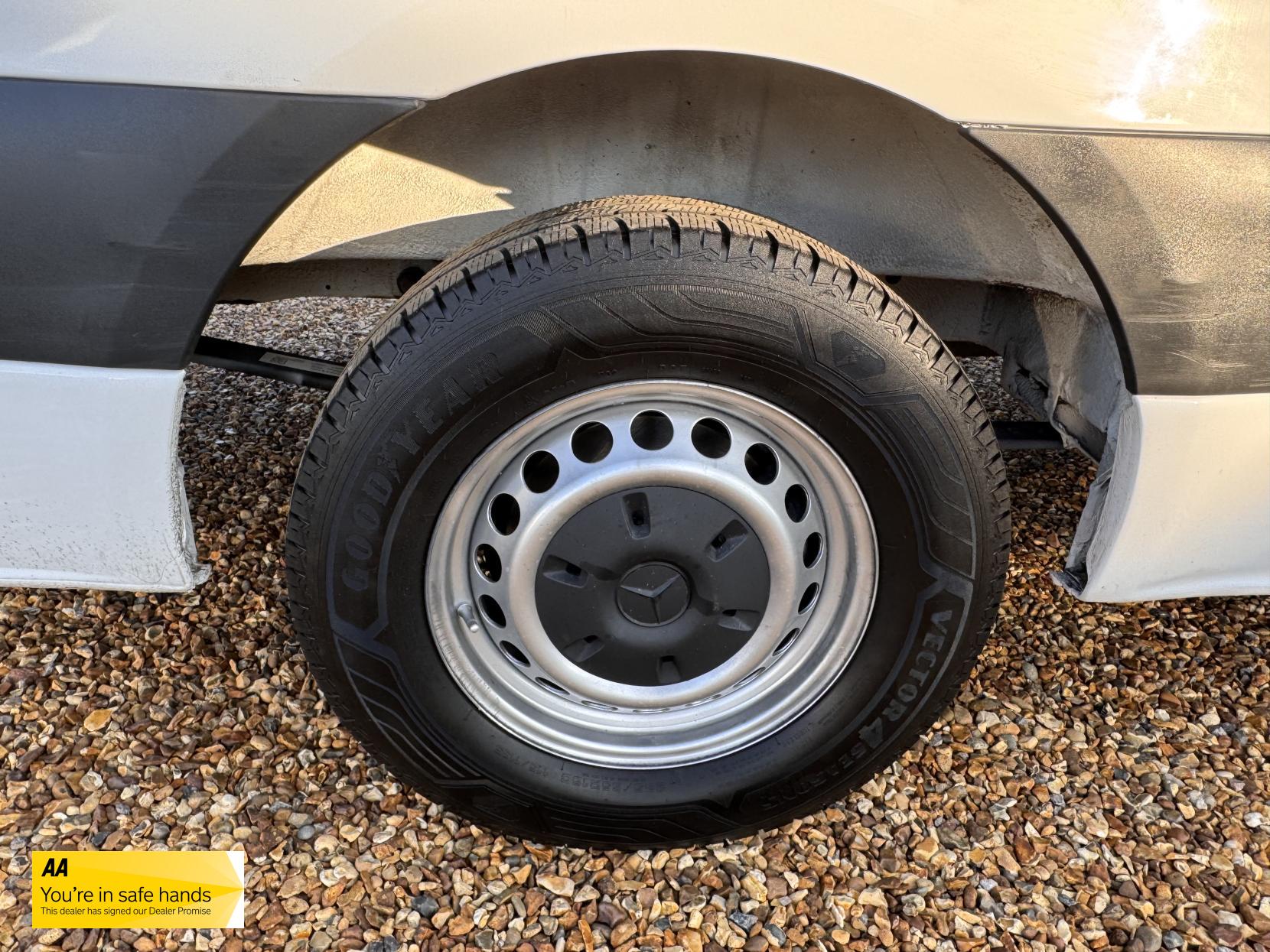 Mercedes-Benz Sprinter 2.1 311 CDI Panel Van 5dr Diesel Manual RWD L3 H2 Euro 6 (114 ps)