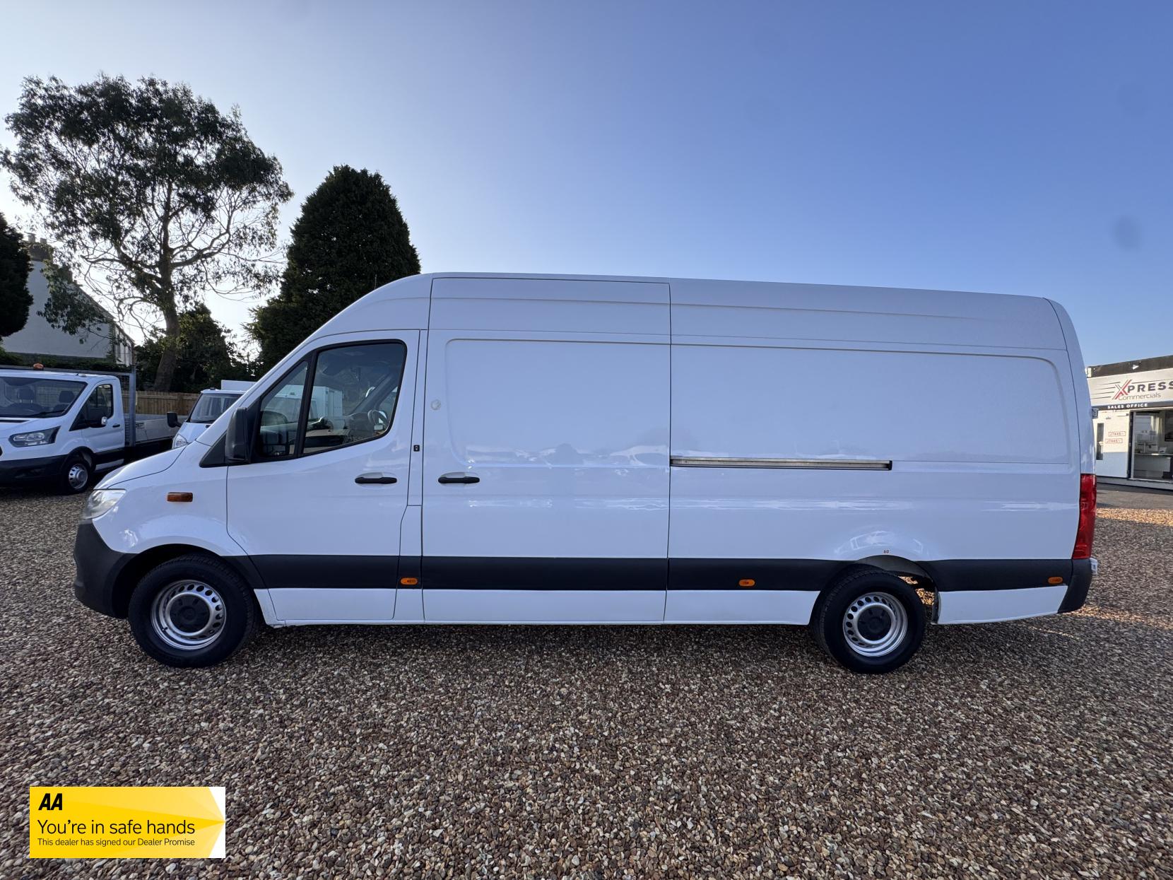 Mercedes-Benz Sprinter 2.1 311 CDI Panel Van 5dr Diesel Manual RWD L3 H2 Euro 6 (114 ps)