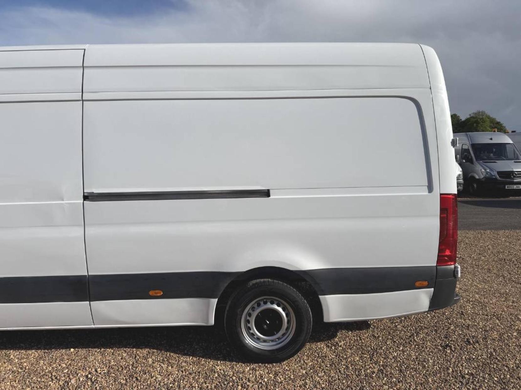 2019 Mercedes-Benz Sprinter 2.1 311 CDI Panel Van 5dr Diesel Manual RWD L3 H2 Euro 6 (114 ps) - Thumbnail 9