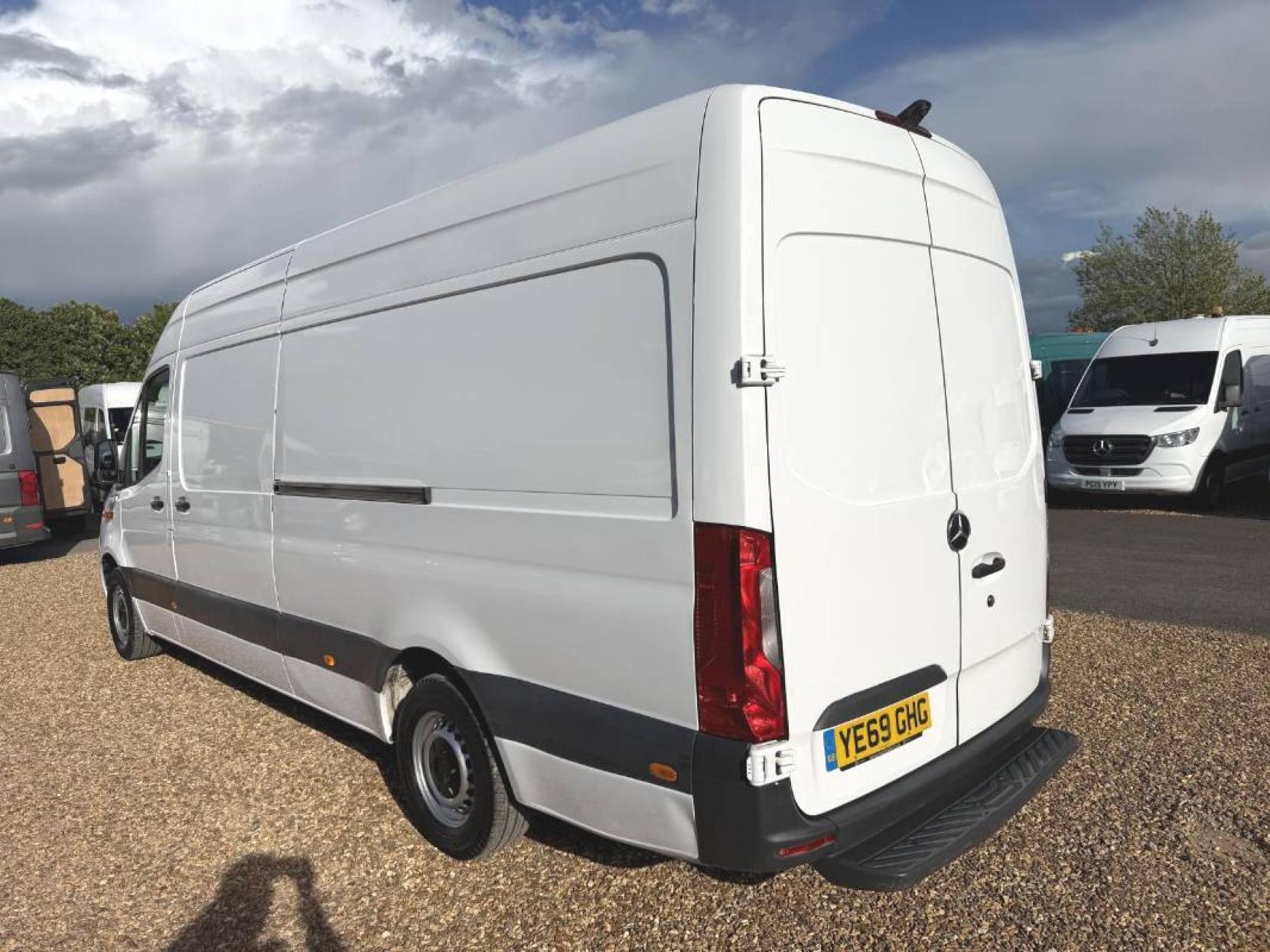 2019 Mercedes-Benz Sprinter 2.1 311 CDI Panel Van 5dr Diesel Manual RWD L3 H2 Euro 6 (114 ps) - Thumbnail 10