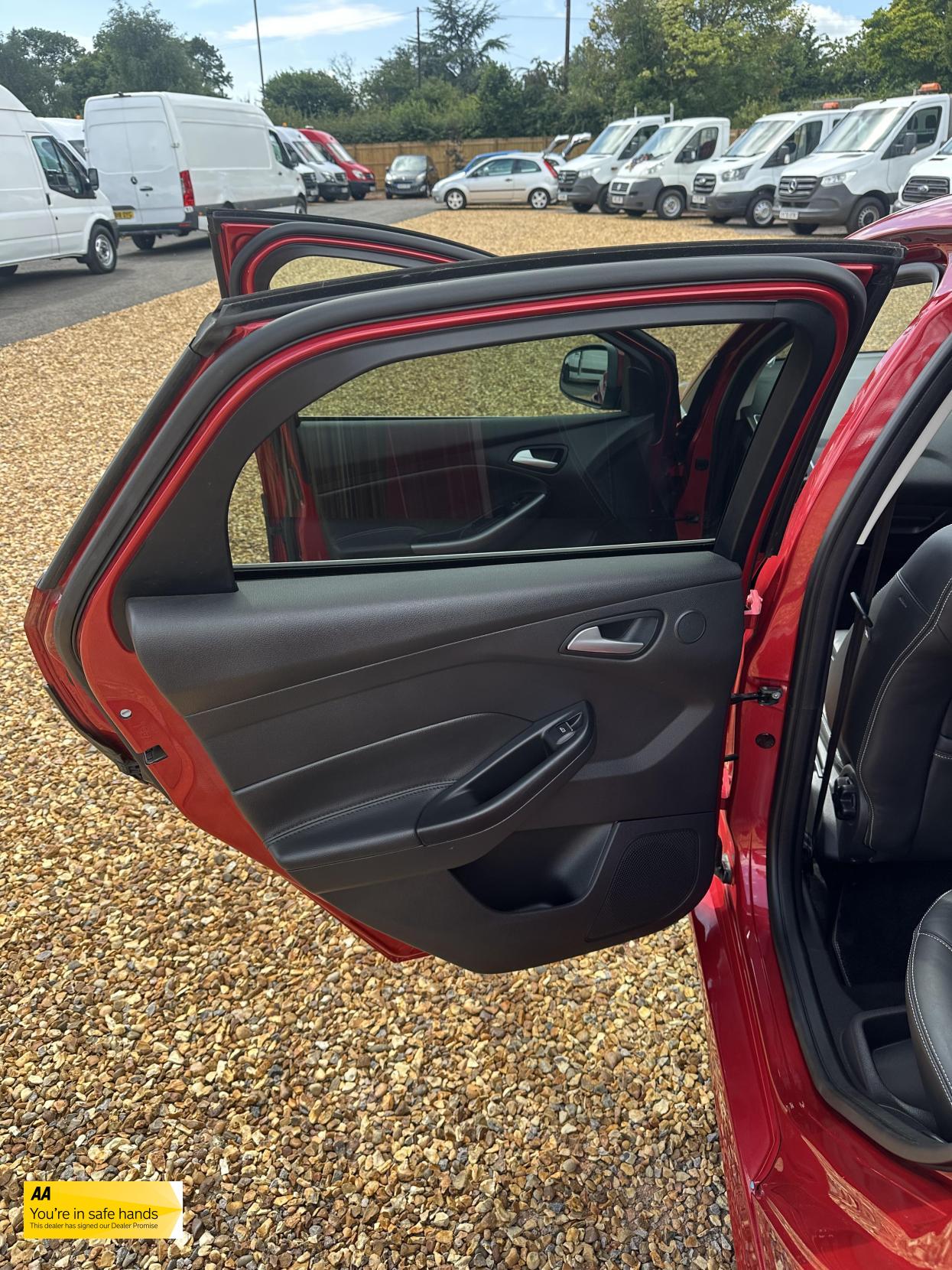 Ford Focus 1.6 TDCi Titanium X Hatchback 5dr Diesel Manual Euro 5 (s/s) (115 ps)