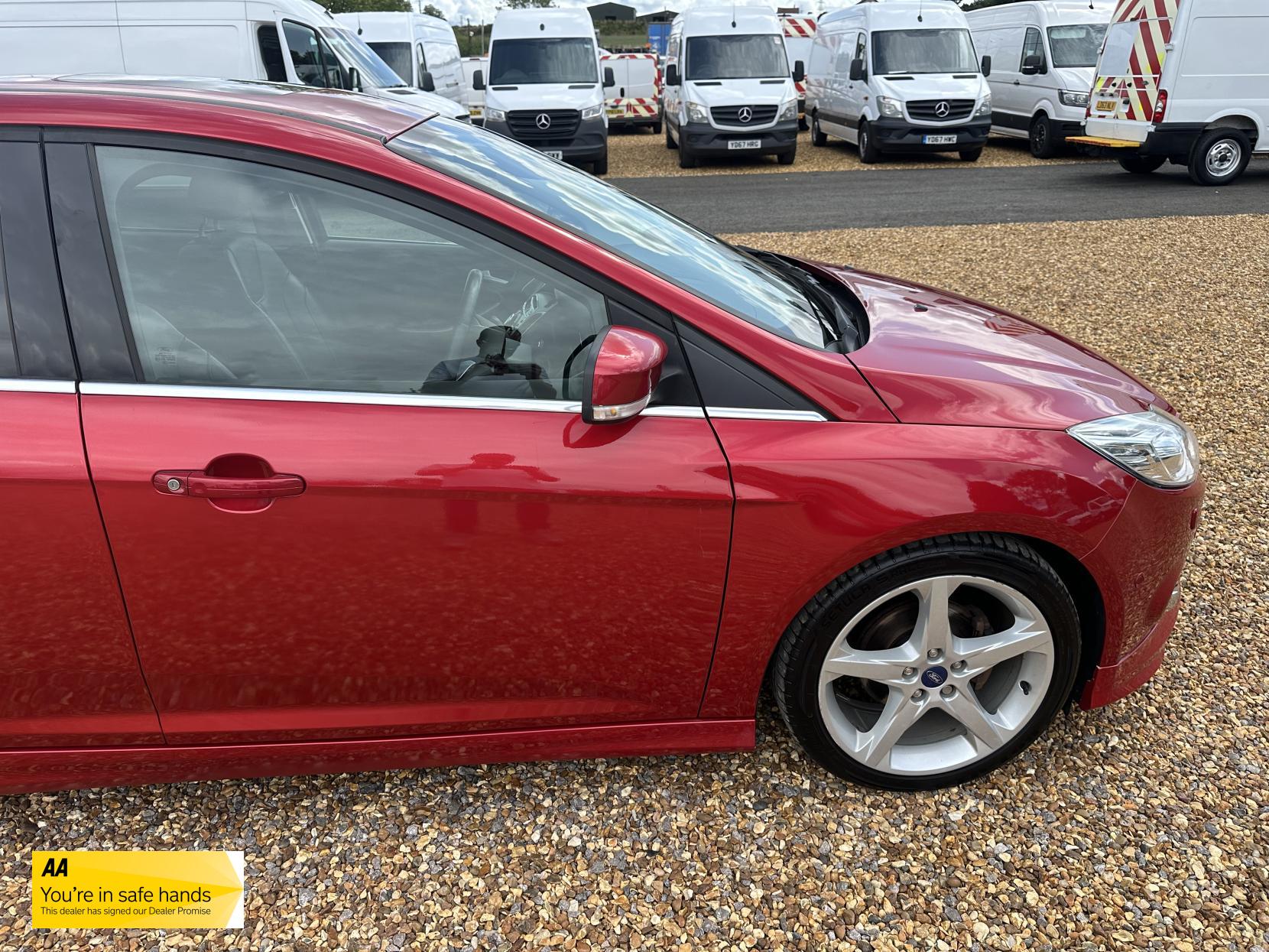 Ford Focus 1.6 TDCi Titanium X Hatchback 5dr Diesel Manual Euro 5 (s/s) (115 ps)