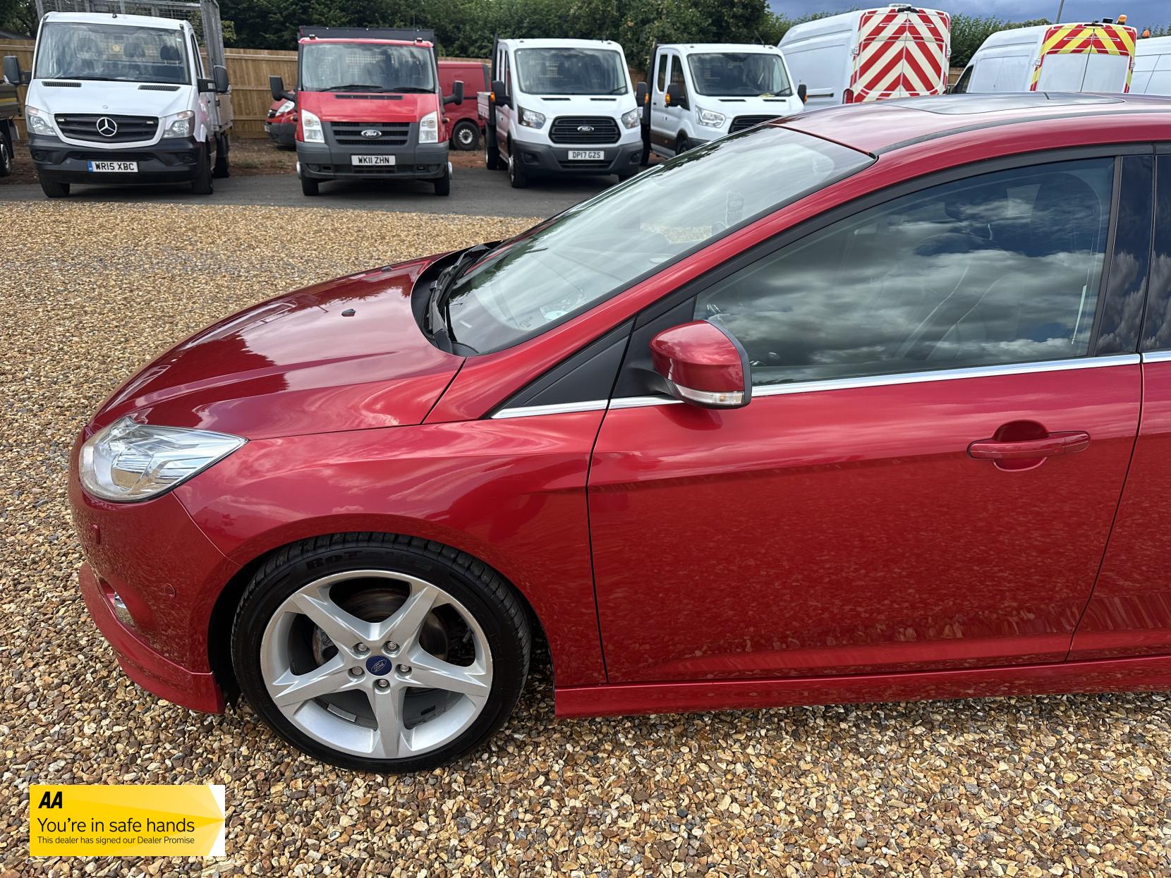 Ford Focus 1.6 TDCi Titanium X Hatchback 5dr Diesel Manual Euro 5 (s/s) (115 ps)