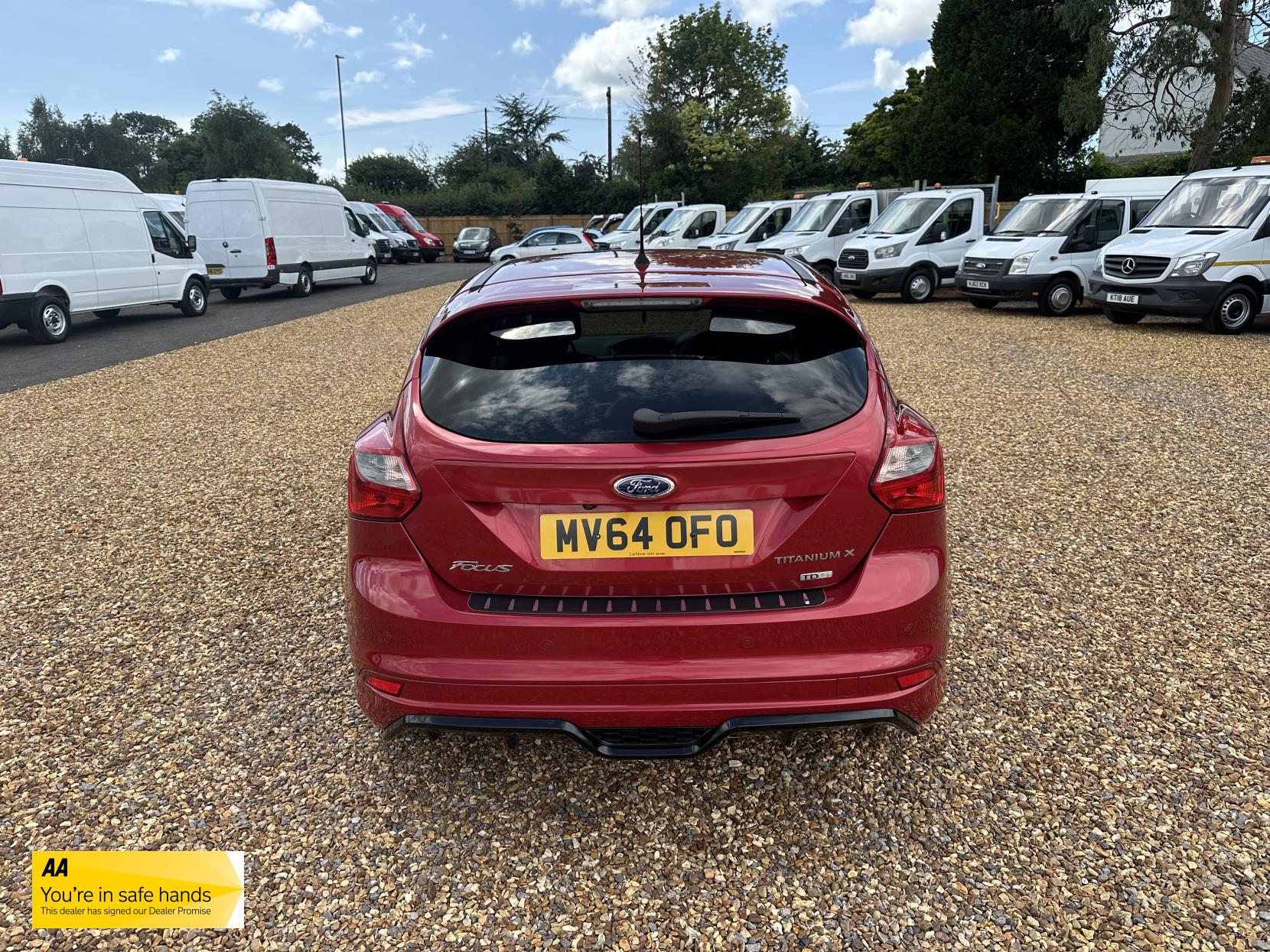 Ford Focus 1.6 TDCi Titanium X Hatchback 5dr Diesel Manual Euro 5 (s/s) (115 ps)