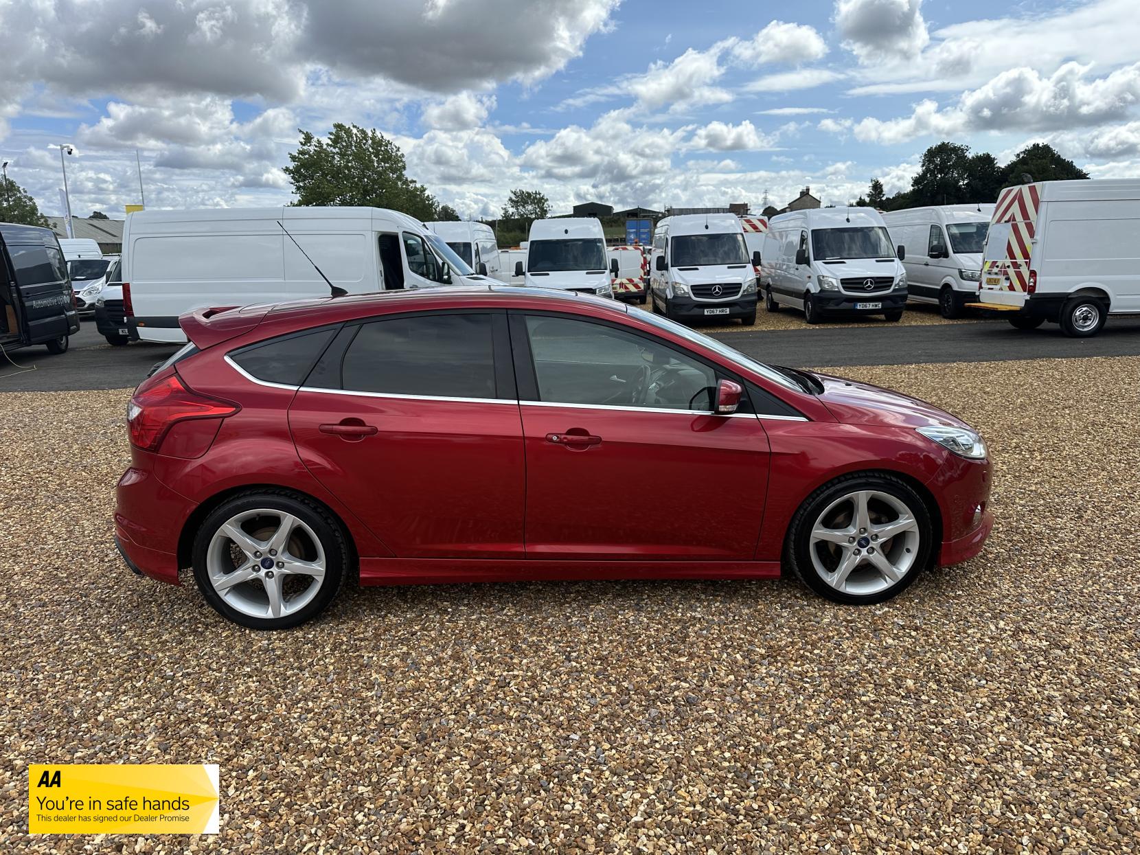 Ford Focus 1.6 TDCi Titanium X Hatchback 5dr Diesel Manual Euro 5 (s/s) (115 ps)