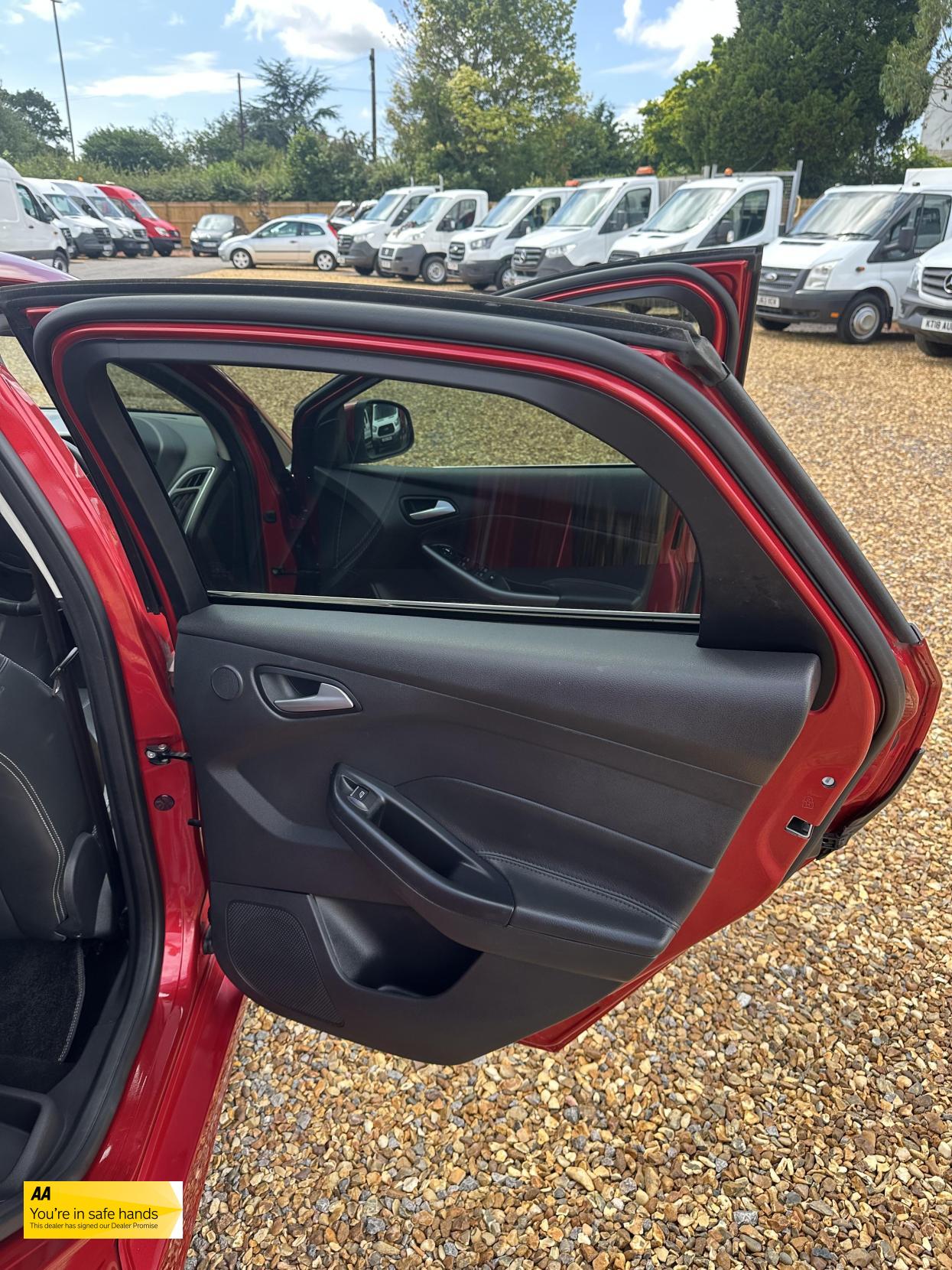 Ford Focus 1.6 TDCi Titanium X Hatchback 5dr Diesel Manual Euro 5 (s/s) (115 ps)