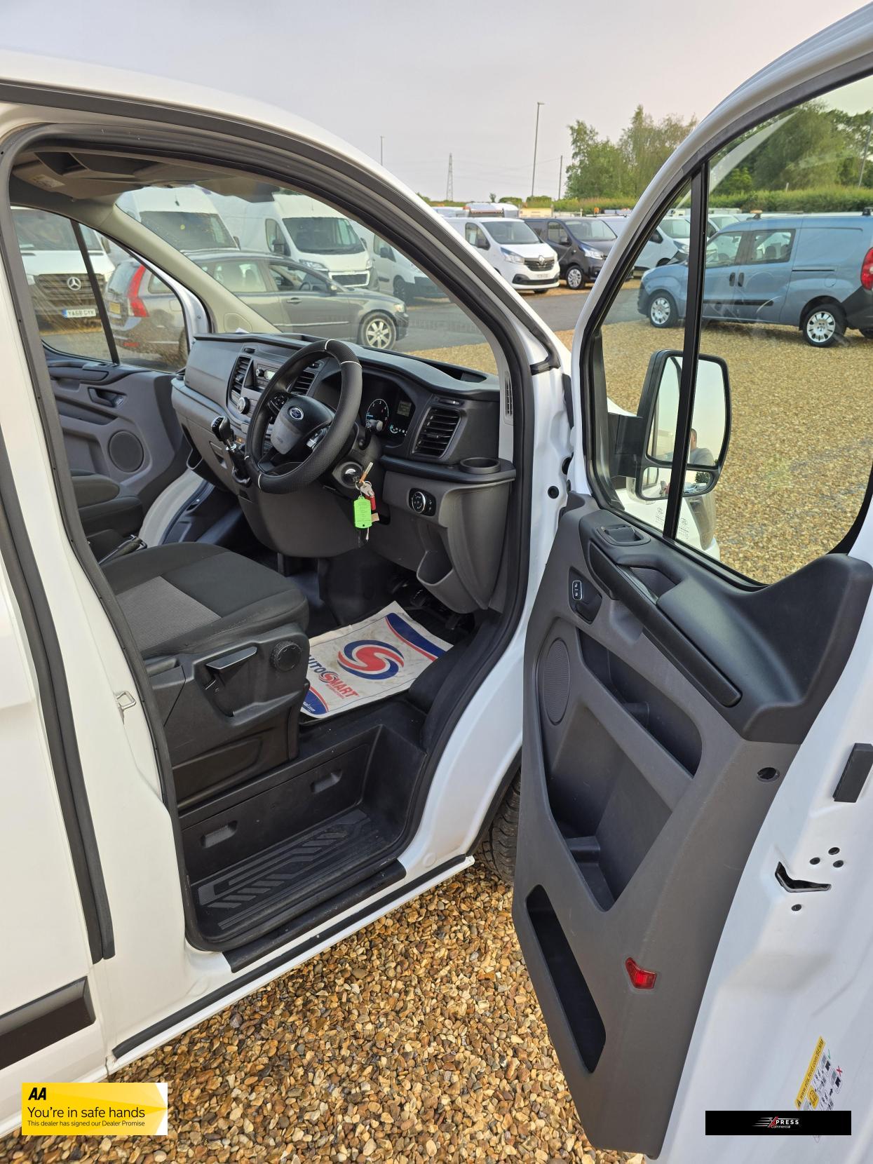 Ford Transit Custom Transit Custom 2.0 280 EcoBlue Crew Van Double Cab 5dr Diesel Manual L1 H1 Euro 6 (5 Seat) (105 ps)