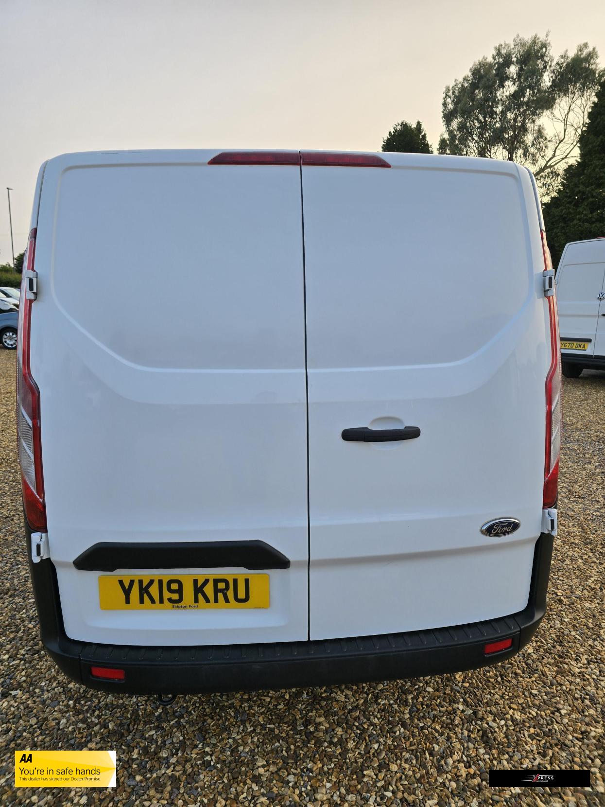 Ford Transit Custom Transit Custom 2.0 280 EcoBlue Crew Van Double Cab 5dr Diesel Manual L1 H1 Euro 6 (5 Seat) (105 ps)