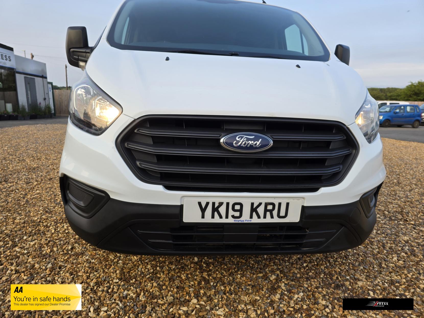 Ford Transit Custom Transit Custom 2.0 280 EcoBlue Crew Van Double Cab 5dr Diesel Manual L1 H1 Euro 6 (5 Seat) (105 ps)