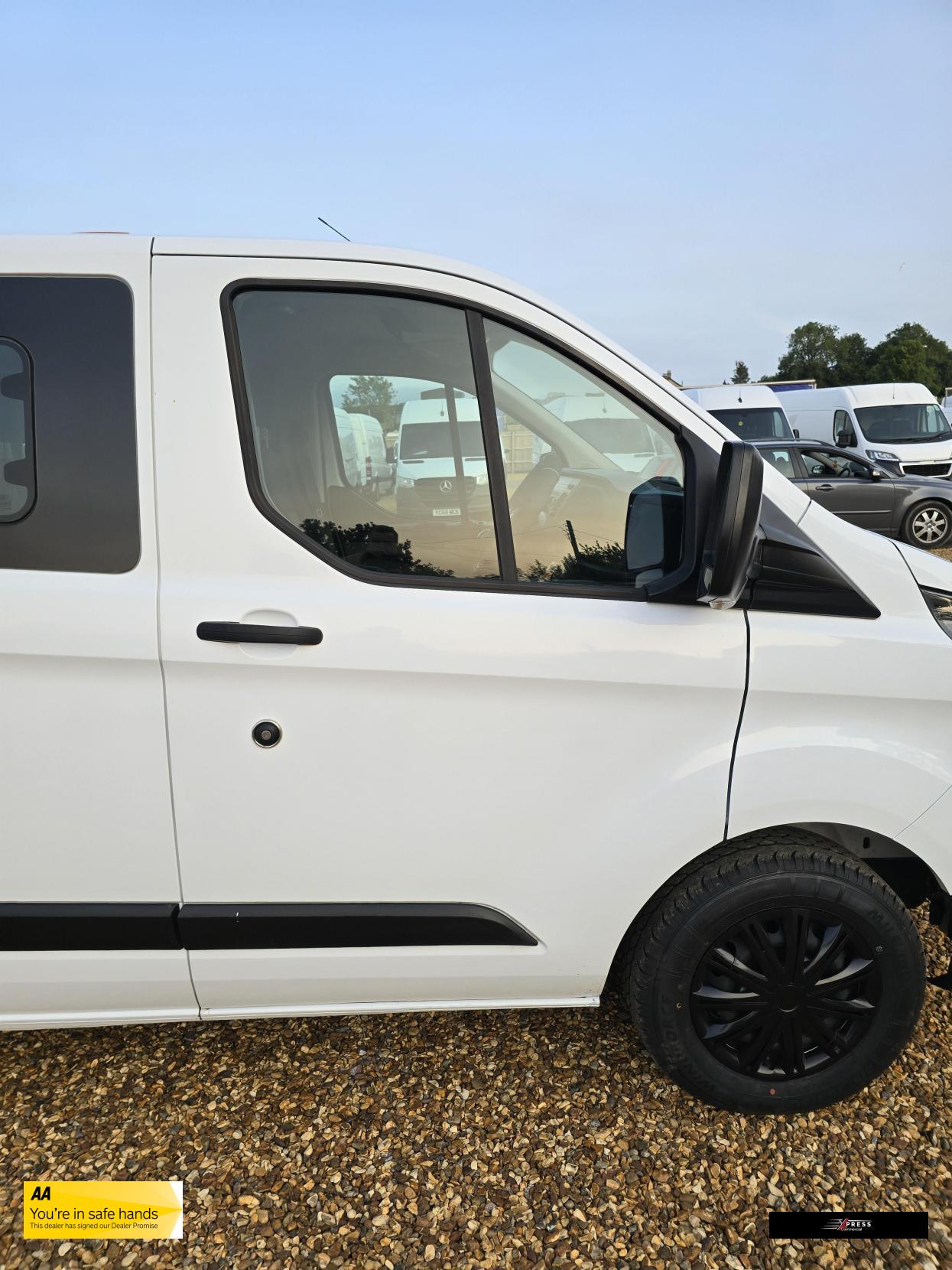 Ford Transit Custom Transit Custom 2.0 280 EcoBlue Crew Van Double Cab 5dr Diesel Manual L1 H1 Euro 6 (5 Seat) (105 ps)