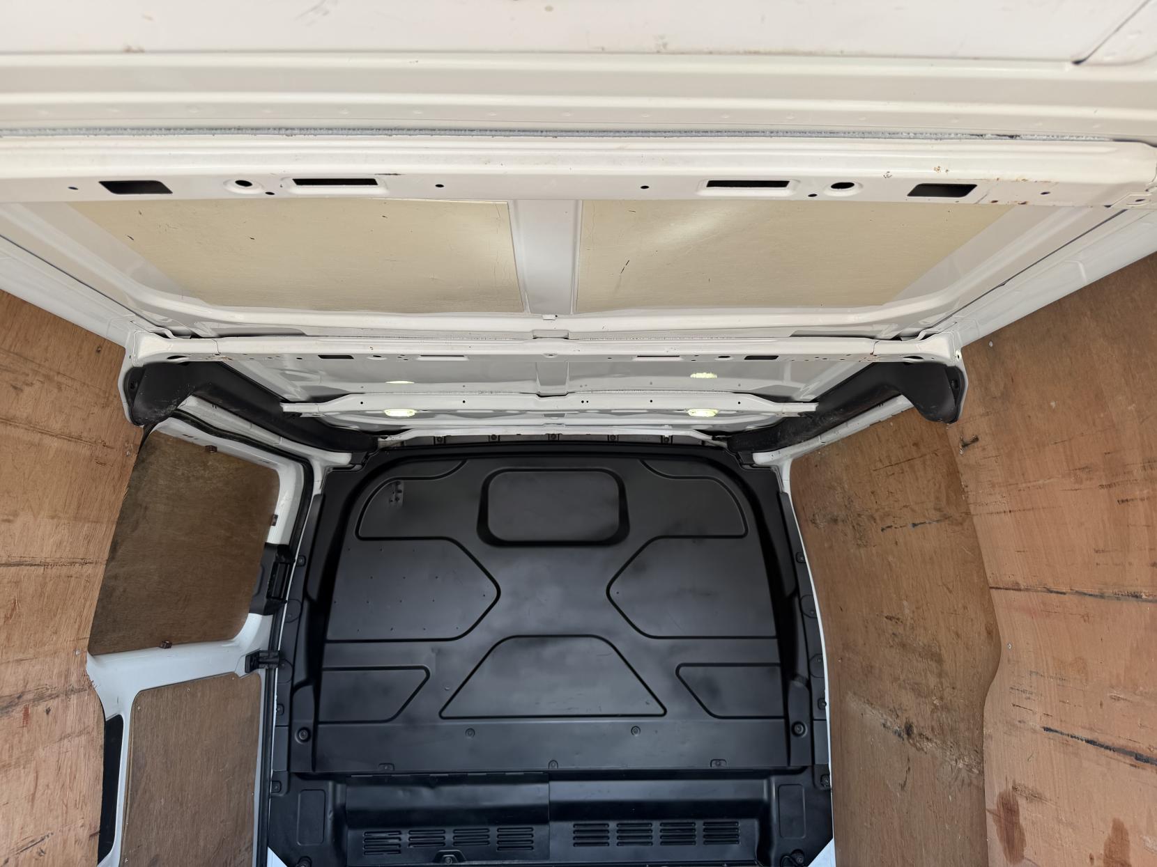 2016 Ford Transit Custom 2.2 TDCi 270 Trend Panel Van 5dr Diesel Manual L1 H1 (186 g/km, 123 bhp) - Thumbnail 33