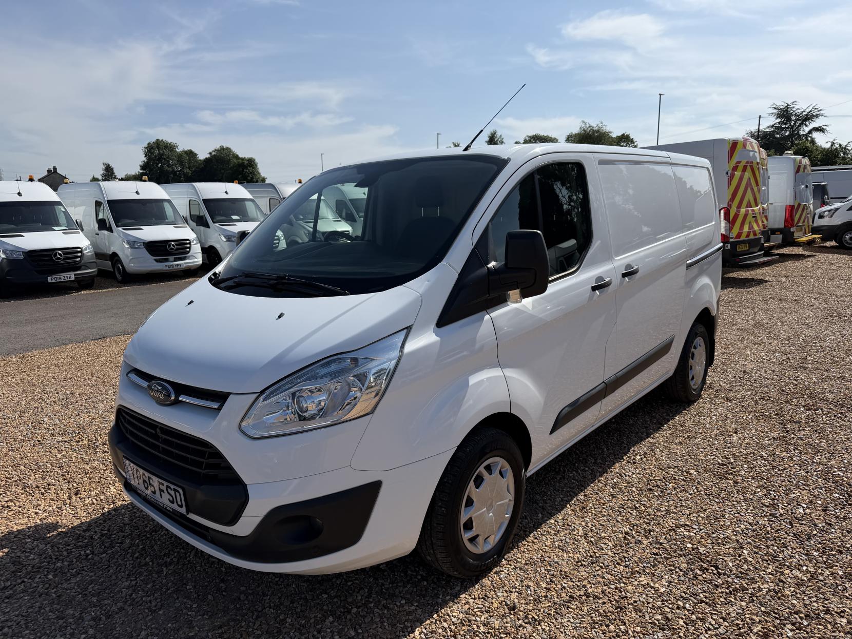 2016 Ford Transit Custom 2.2 TDCi 270 Trend Panel Van 5dr Diesel Manual L1 H1 (186 g/km, 123 bhp) - Thumbnail 7