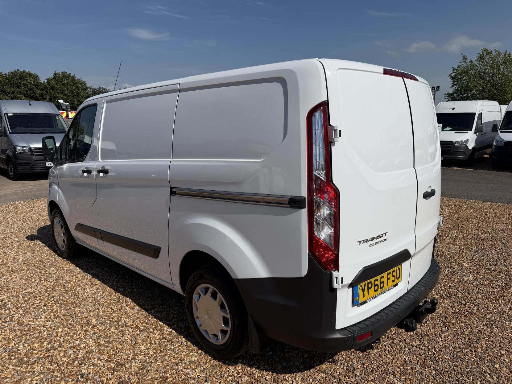 2016 Ford Transit Custom 2.2 TDCi 270 Trend Panel Van 5dr Diesel Manual L1 H1 (186 g/km, 123 bhp) - Thumbnail 9
