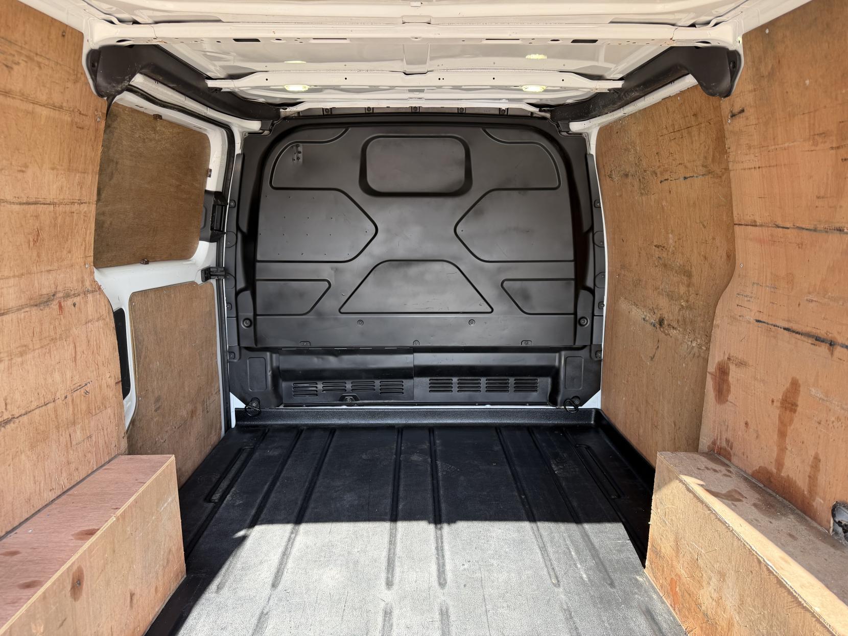 2016 Ford Transit Custom 2.2 TDCi 270 Trend Panel Van 5dr Diesel Manual L1 H1 (186 g/km, 123 bhp) - Thumbnail 3