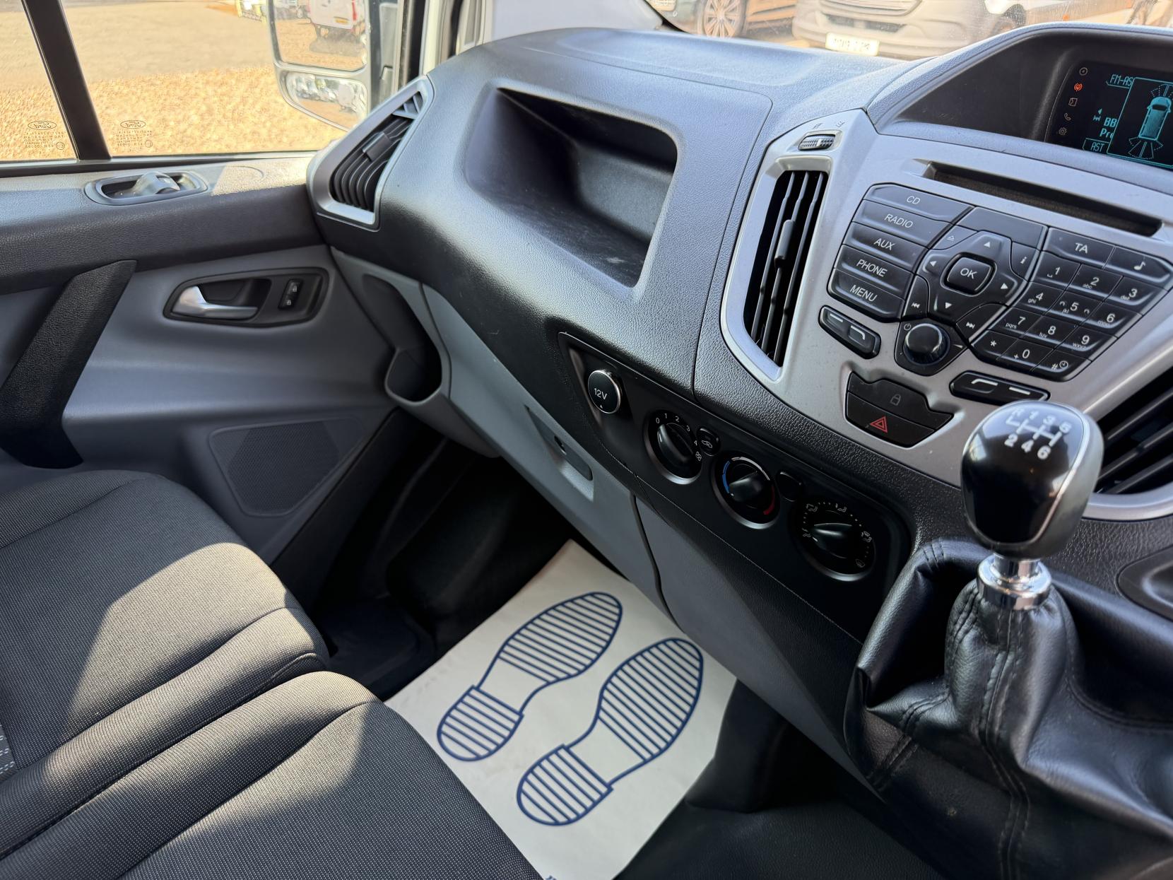 2016 Ford Transit Custom 2.2 TDCi 270 Trend Panel Van 5dr Diesel Manual L1 H1 (186 g/km, 123 bhp) - Thumbnail 46