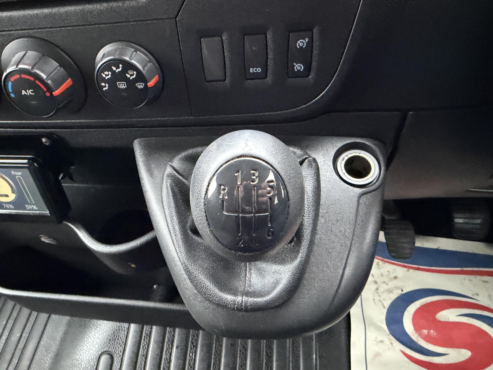 Vauxhall Movano 2.3 CDTi 3500 Panel Van 5dr Diesel Manual FWD L2 H2 Euro 6 (130 ps)