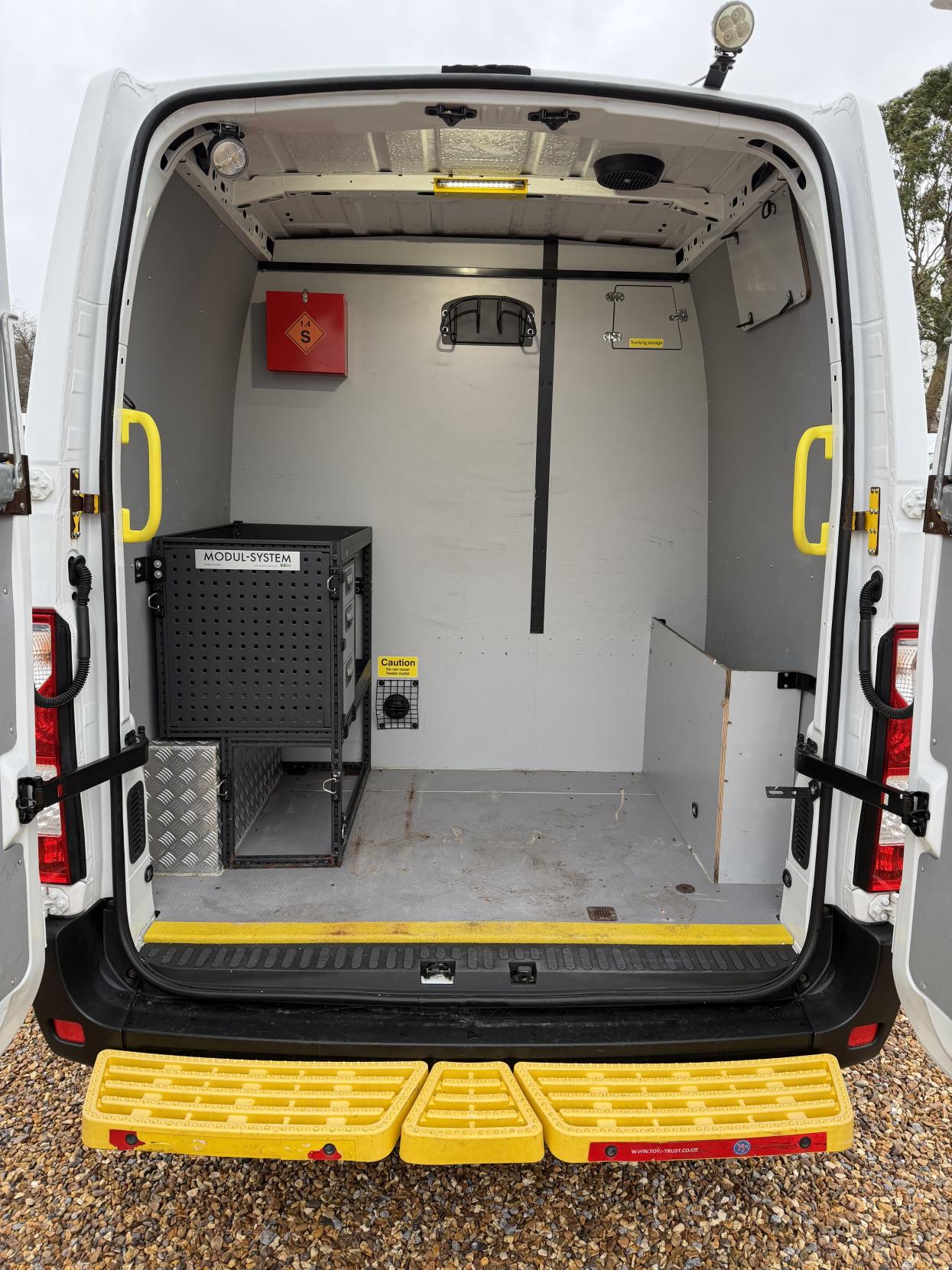 Vauxhall Movano 2.3 CDTi 3500 Panel Van 5dr Diesel Manual FWD L2 H2 Euro 6 (130 ps)