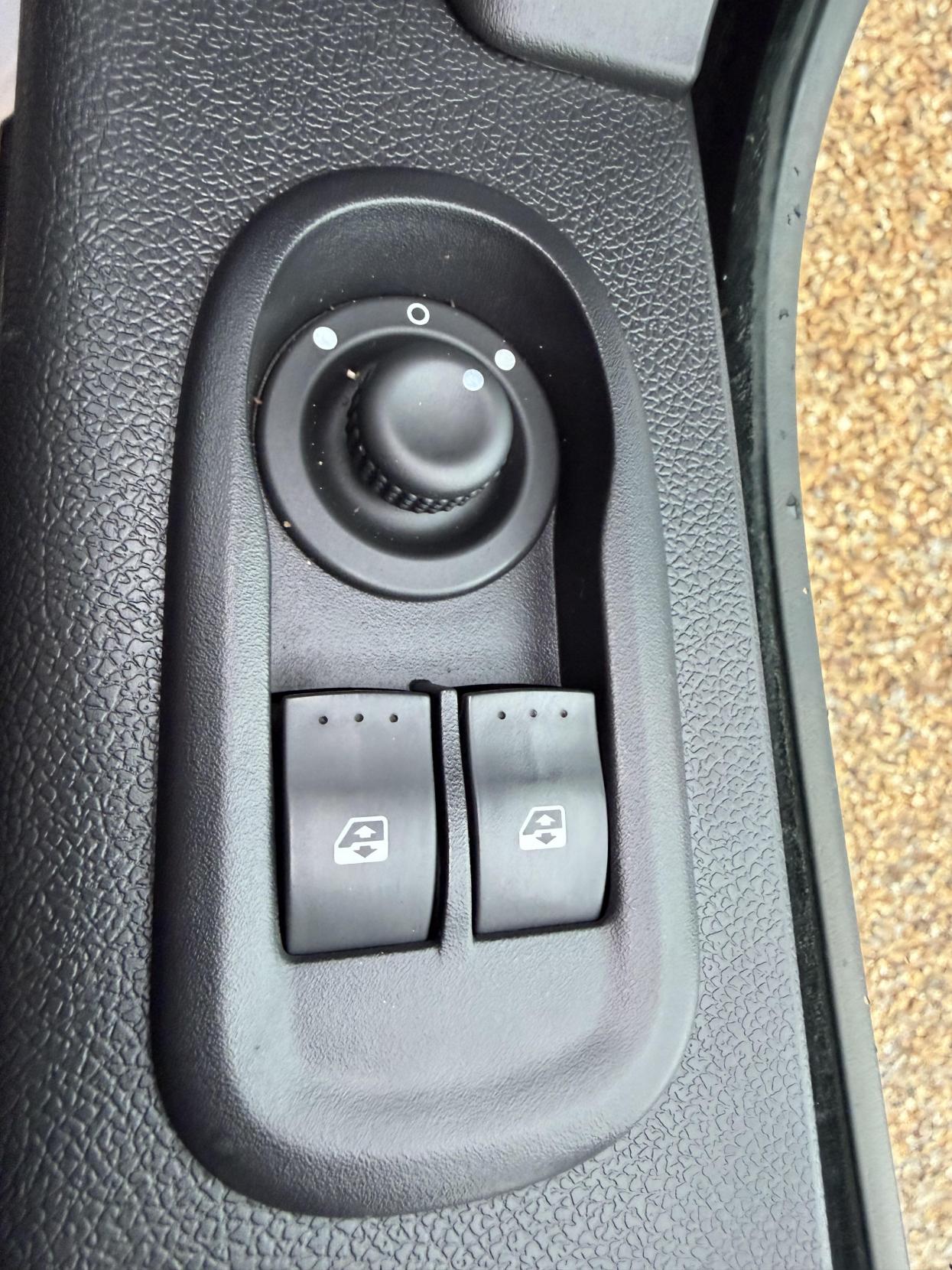 Vauxhall Movano 2.3 CDTi 3500 Panel Van 5dr Diesel Manual FWD L2 H2 Euro 6 (130 ps)