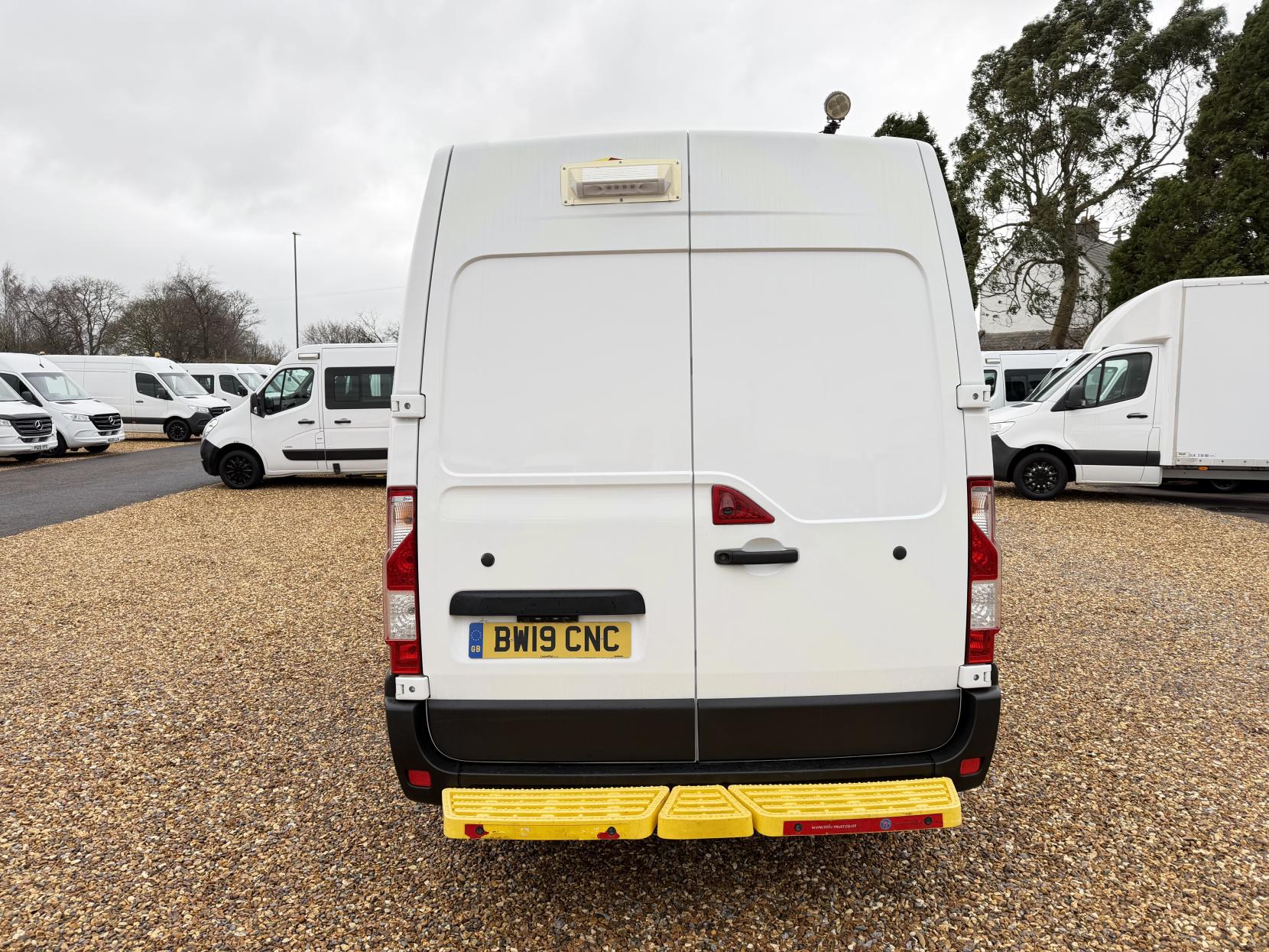 Vauxhall Movano 2.3 CDTi 3500 Panel Van 5dr Diesel Manual FWD L2 H2 Euro 6 (130 ps)