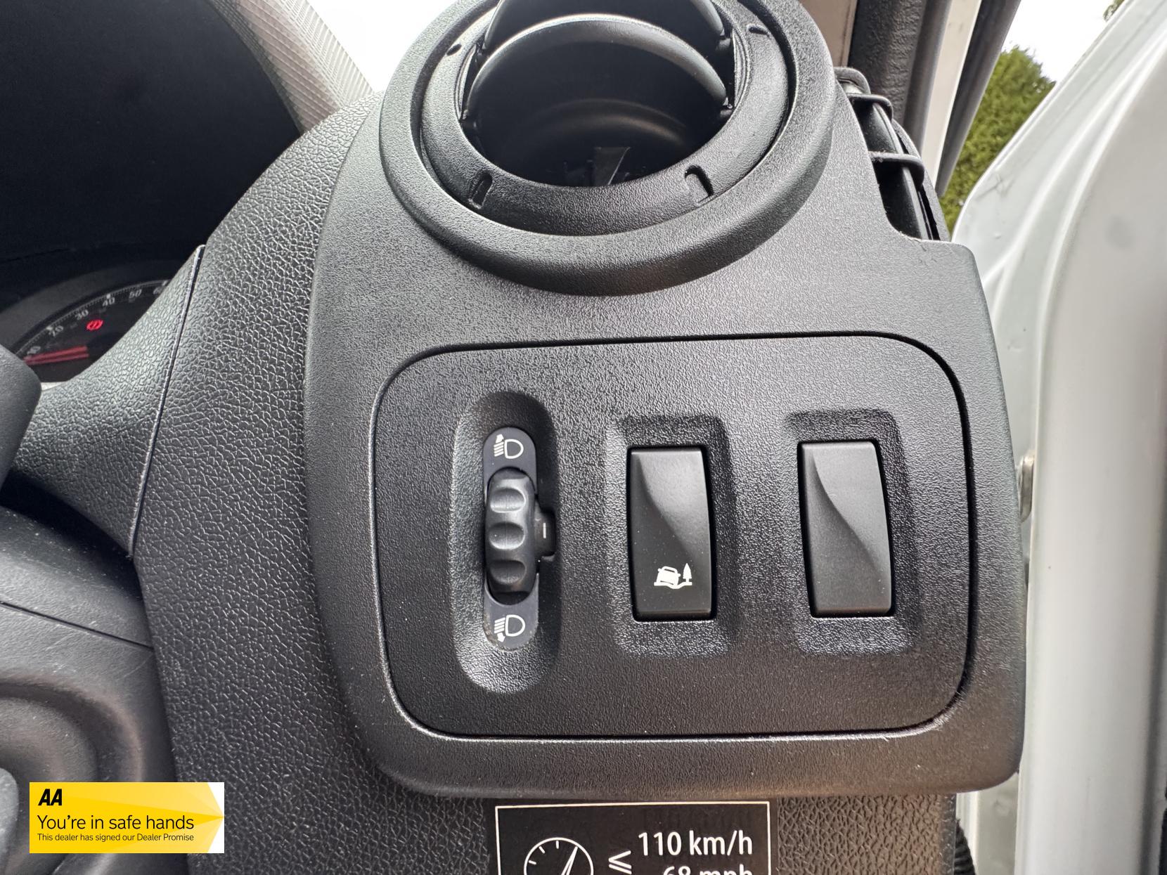 Vauxhall Movano 2.3 CDTi 3500 BiTurbo ecoFLEX Chassis Cab 2dr Diesel Manual FWD L3 H1 Euro 5 (s/s) (136 ps)