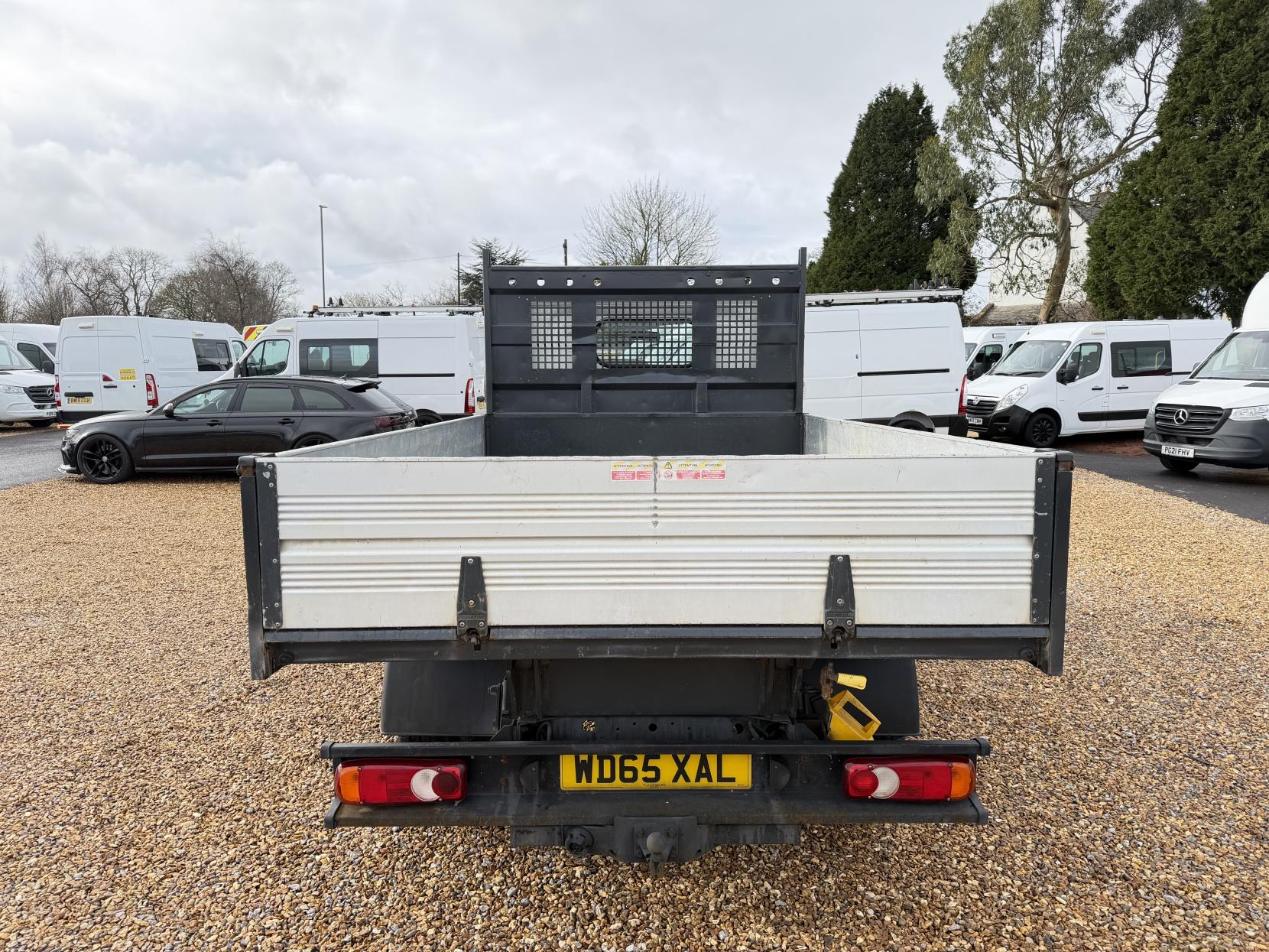 Nissan NT400 Cabstar DCI 35.14 TIPPER