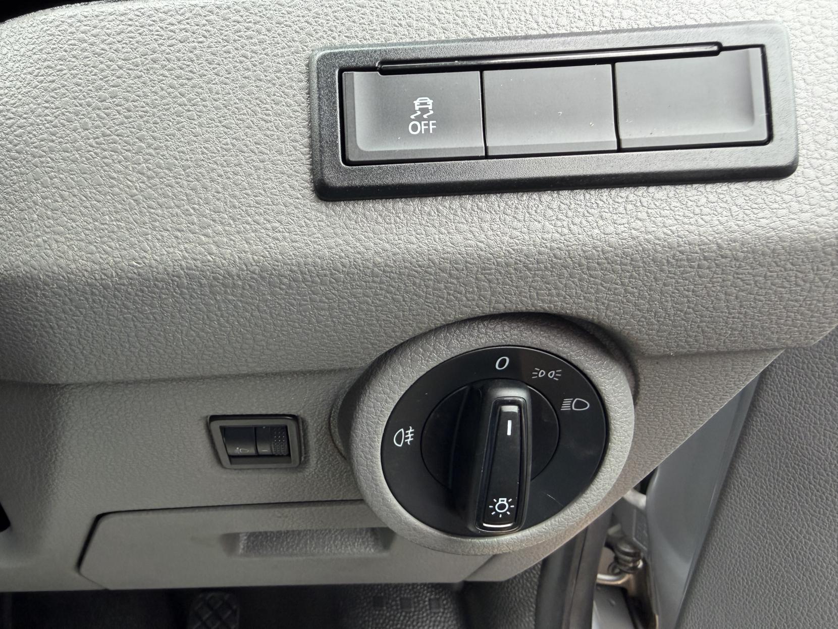 2021 Volkswagen Transporter 2.0 TDI T28 Startline Panel Van 5dr Diesel Manual FWD SWB Euro 6 (s/s) (110 ps) - Thumbnail 33