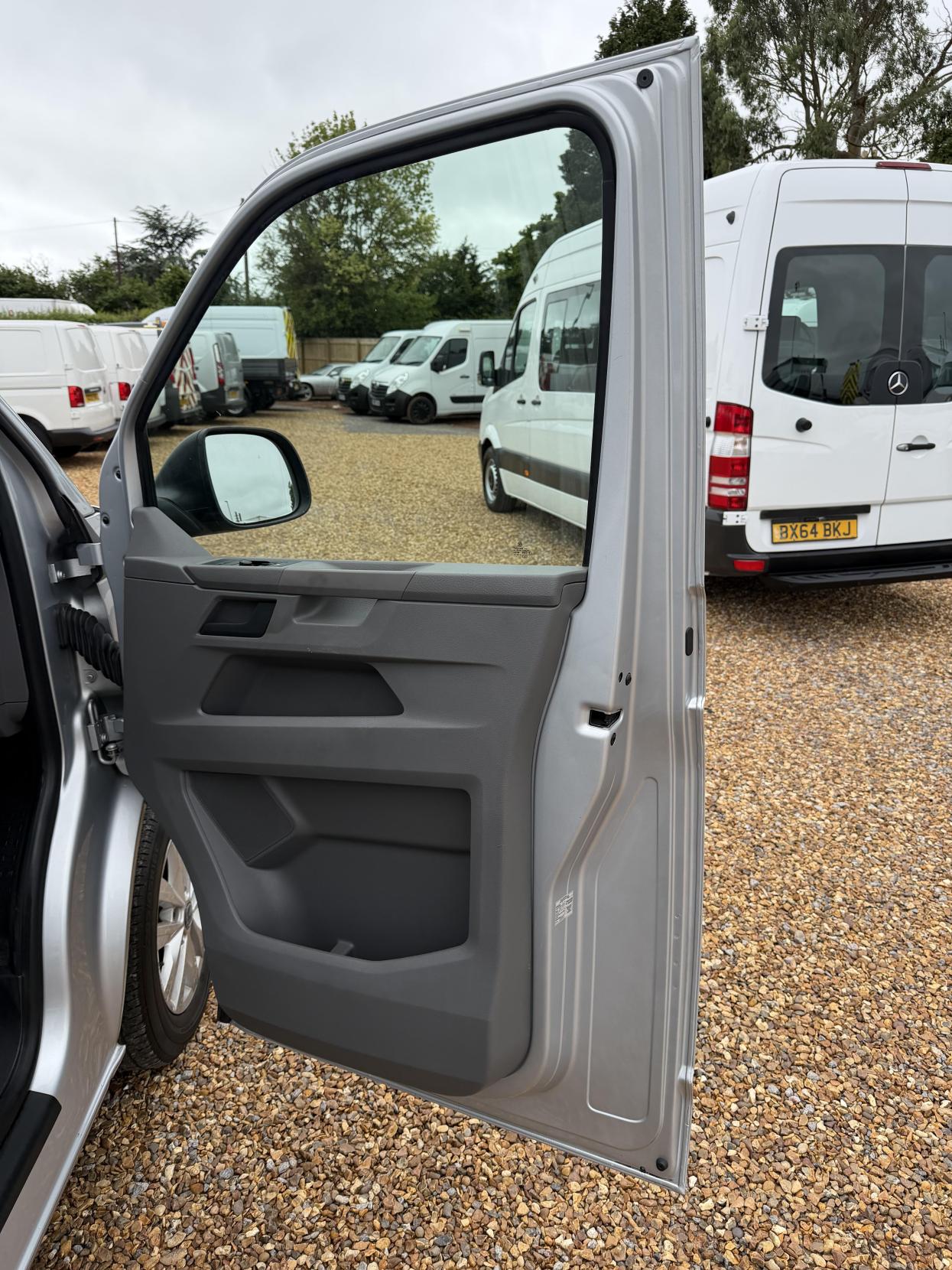 2021 Volkswagen Transporter 2.0 TDI T28 Startline Panel Van 5dr Diesel Manual FWD SWB Euro 6 (s/s) (110 ps) - Thumbnail 15