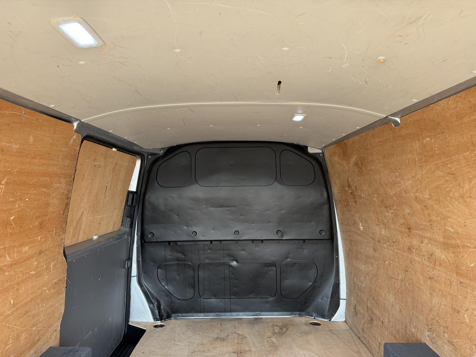 2021 Volkswagen Transporter 2.0 TDI T28 Startline Panel Van 5dr Diesel Manual FWD SWB Euro 6 (s/s) (110 ps) - Thumbnail 30
