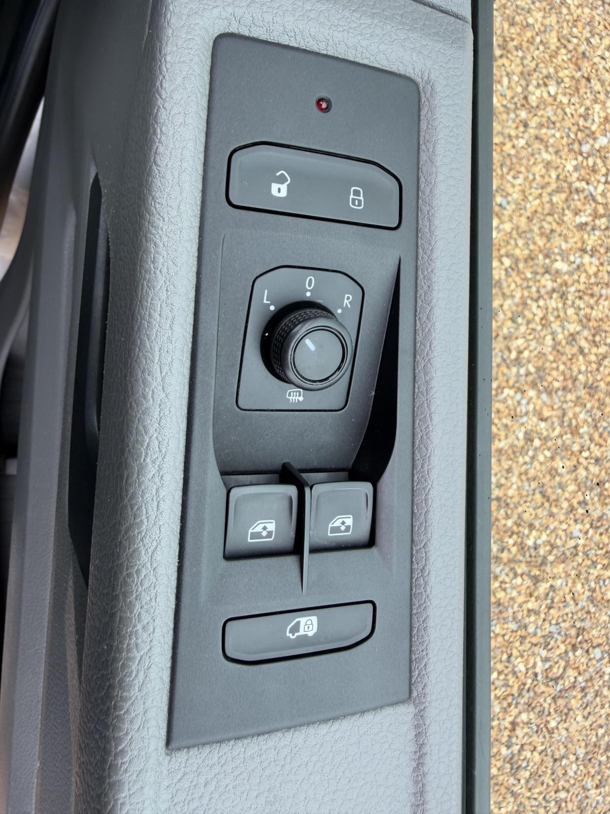 2021 Volkswagen Transporter 2.0 TDI T28 Startline Panel Van 5dr Diesel Manual FWD SWB Euro 6 (s/s) (110 ps) - Thumbnail 26