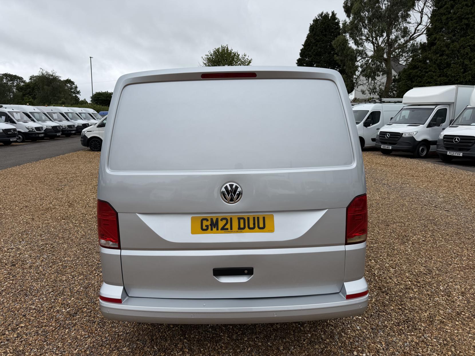 2021 Volkswagen Transporter 2.0 TDI T28 Startline Panel Van 5dr Diesel Manual FWD SWB Euro 6 (s/s) (110 ps) - Thumbnail 10