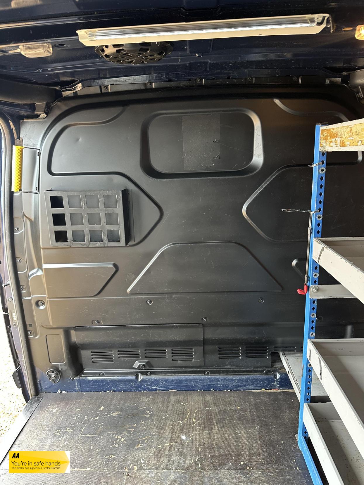 Ford Transit Custom 2.2 TDCi 330 Trend Panel Van 5dr Diesel Manual L2 H1 (197 g/km, 123 bhp)